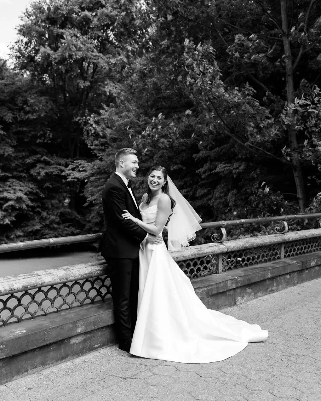 It was the perfect early September day for a wedding at the Prospect Park Boathouse. Sam and James kept things simple and sweet, with so many smiles and hugs, before kicking off an absolutely rocking dance party courtesy of @hudsonhorns, who kept the