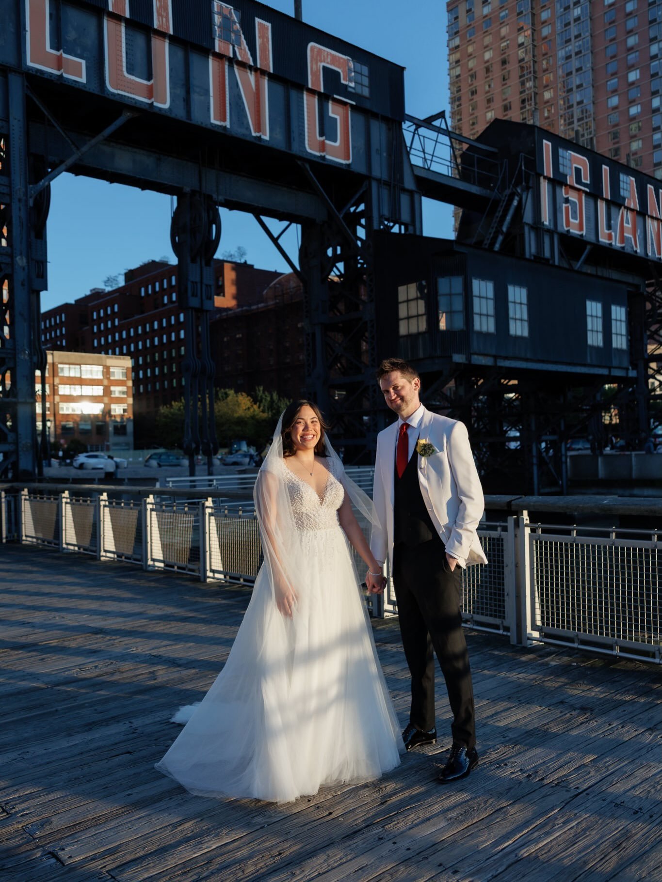 Such a flex to make your own wedding cake&hellip;and assemble it in your wedding dress. Every part of Lisa and Andrew&rsquo;s wedding day was touched by the hands of the couple and their friends. From the ceremony officiant and a poem written specifi