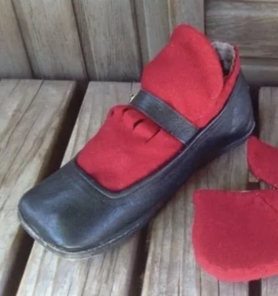 red trossfrau sock.PNG