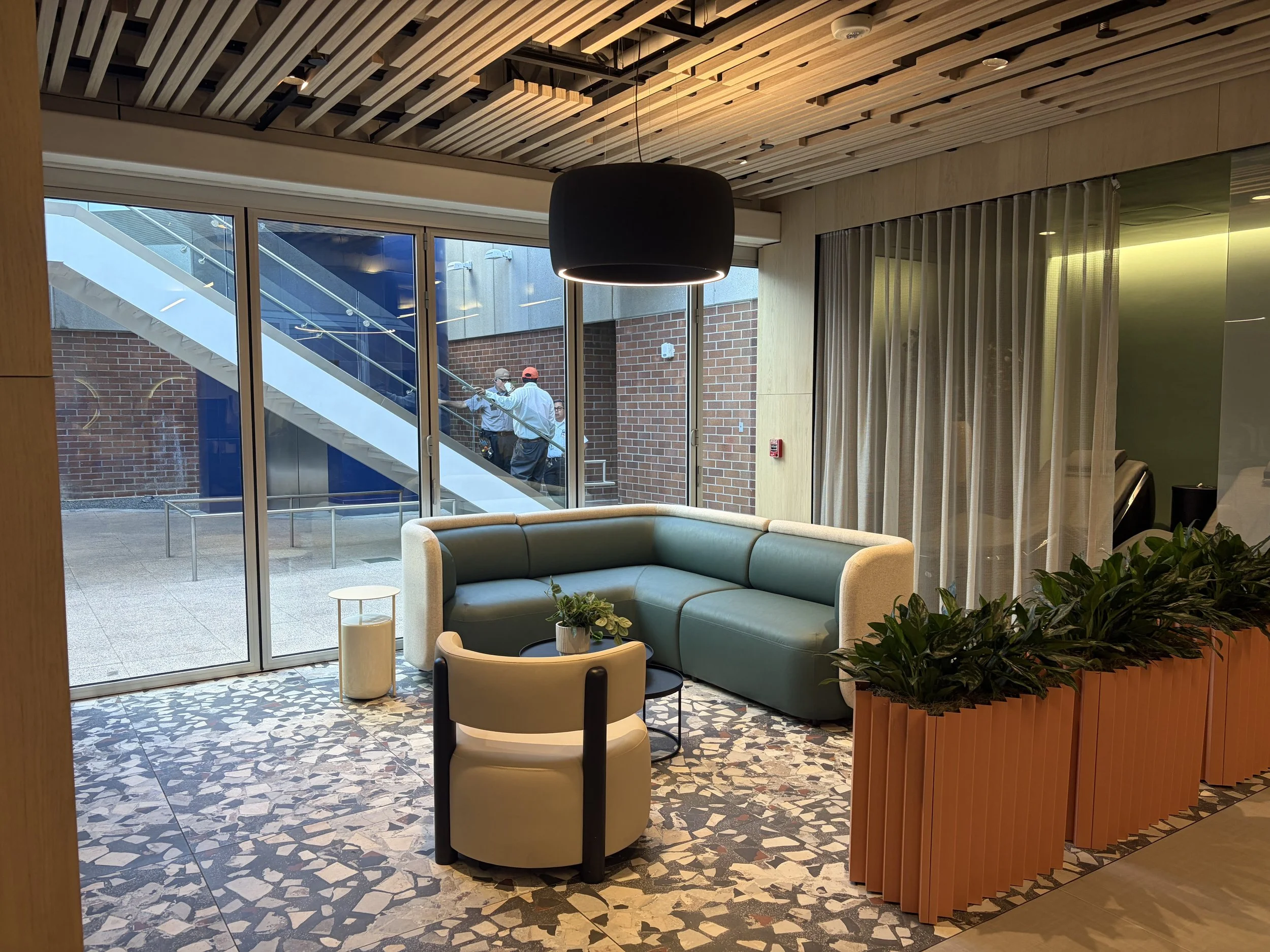 Building 100 - Gym Spa Lounge
