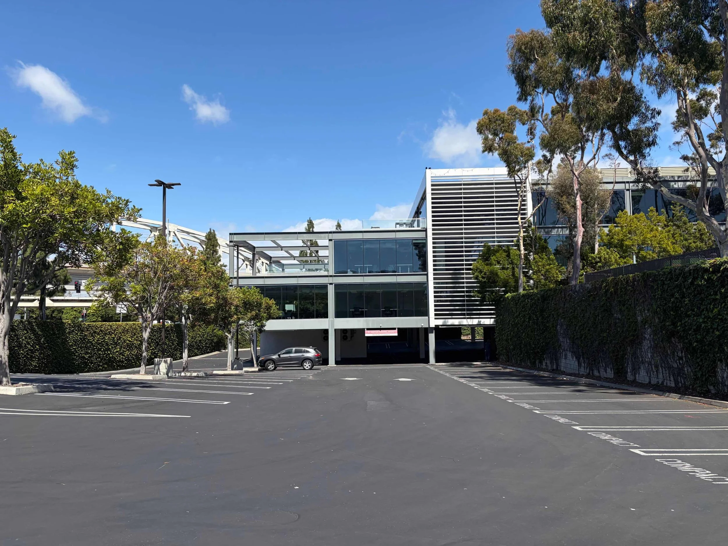 1888Rosecrans_Exterior_12.jpeg