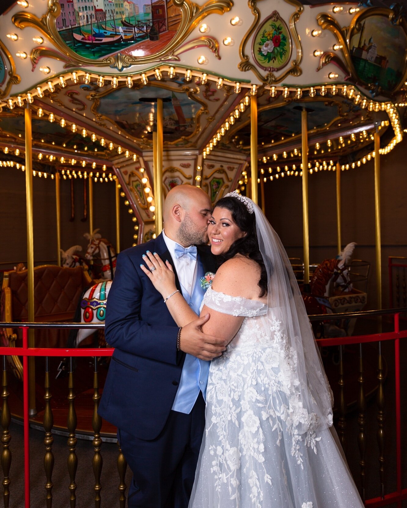 Happy first anniversary to this fun loving 🥰 Disney and carousel obsessed couple! We love 💕 watching our couples so happy and in love. They welcome a baby a few months ago. Help me share a warm congrats 🎉 by dropping an emoji for this couple 👏 
.