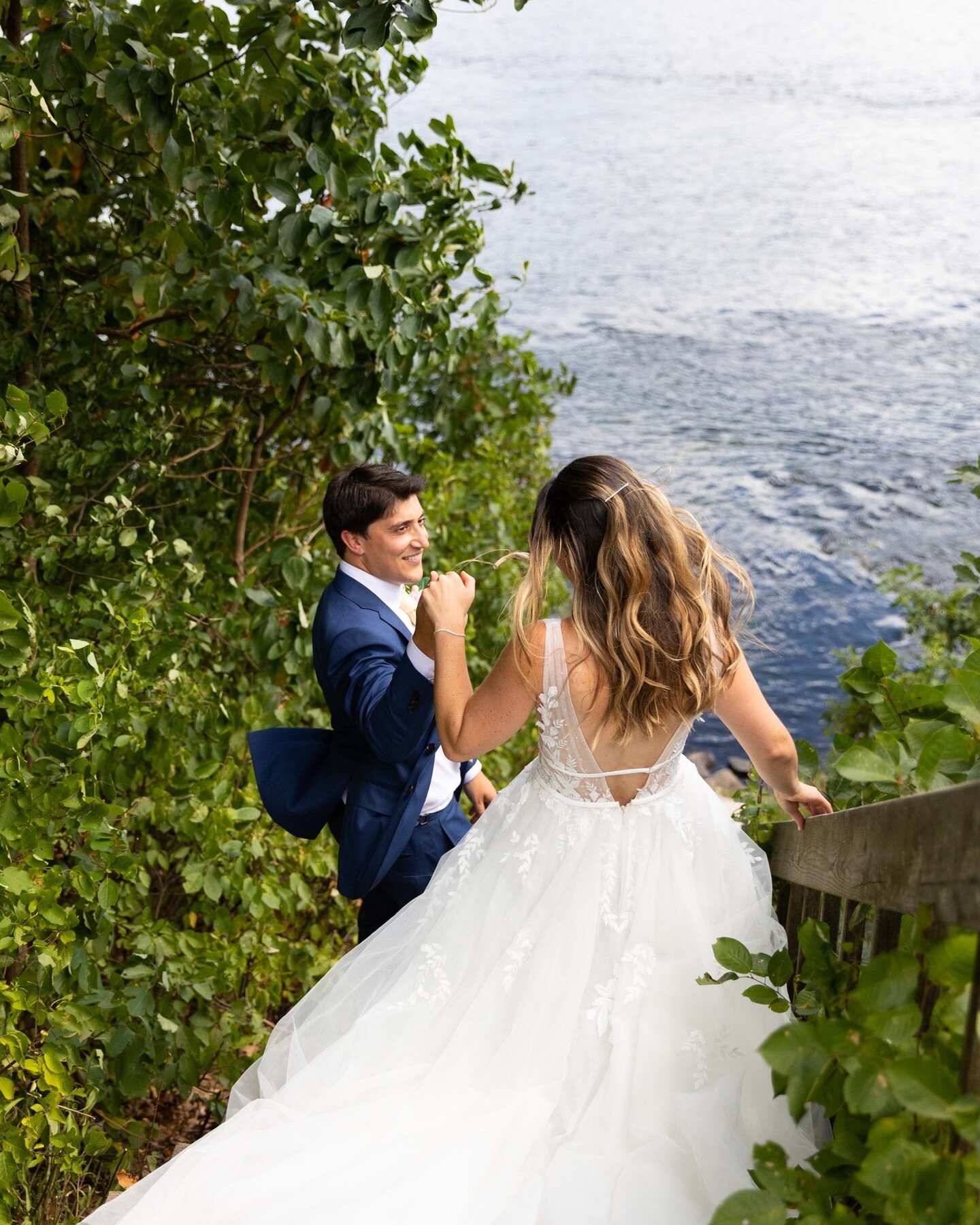 This past Sunday I had the absolute pleasure of capturing Julianne and Anthony&rsquo;s elopement in the Delaware Watergap area of Pennsylvania, and despite the 95 degree weather and 90% humidity they went along with my walking up and down stairs crea