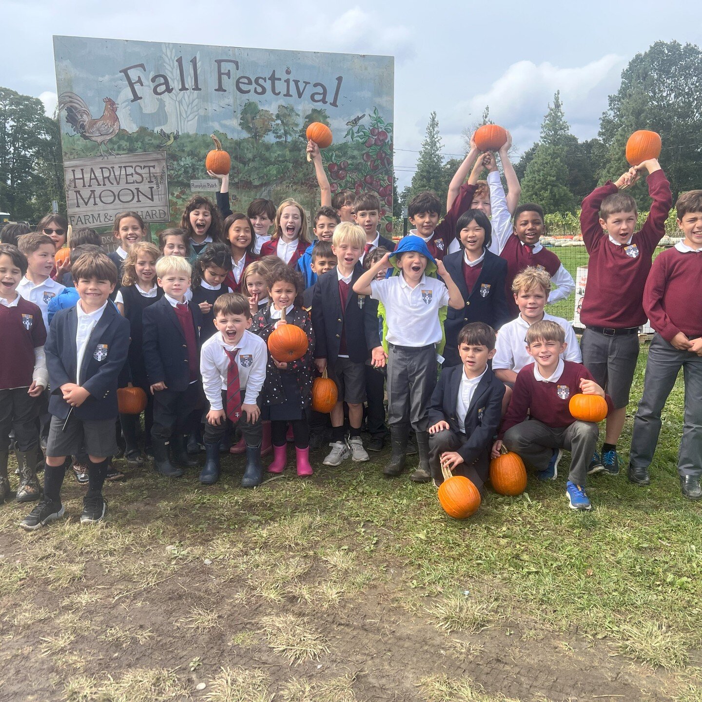 Hawthorn's field trips have officially begun, and they've been a blast for our students!
Grades K-5 took a field trip to Harvest Moon Orchard. They immersed themselves in nature, enjoying a scenic hayride through the orchard, meeting the friendly goa
