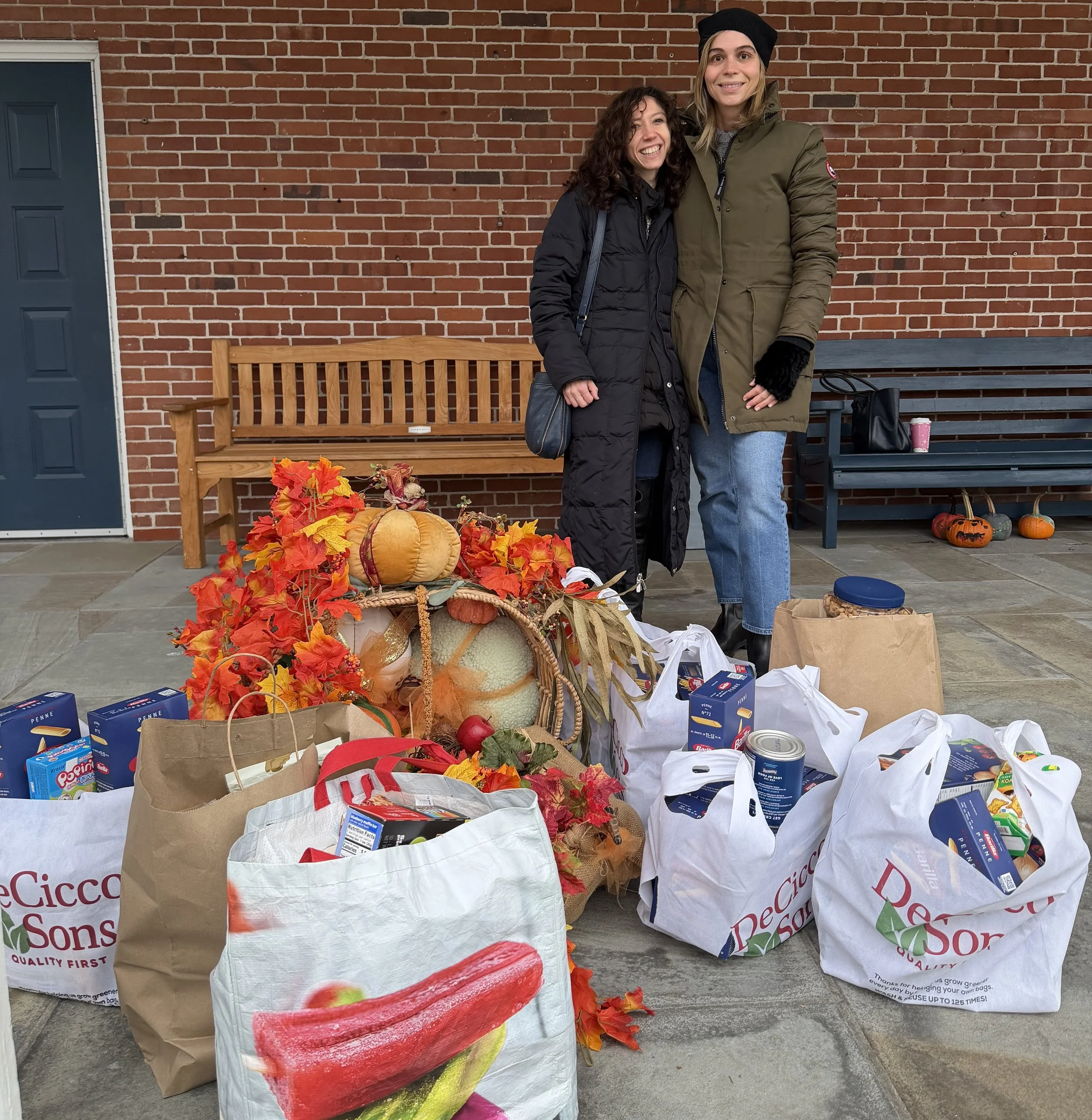 251100_hpg_thanlsgivingfooddriveIMG_5807.jpeg