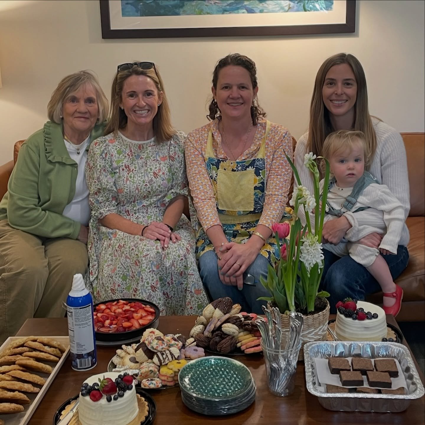 Sending love and gratitude to the 4th and 5th grade parents who hosted today&rsquo;s lunch for Teacher Appreciation Week! We are so grateful for the home cooked meal 🍏