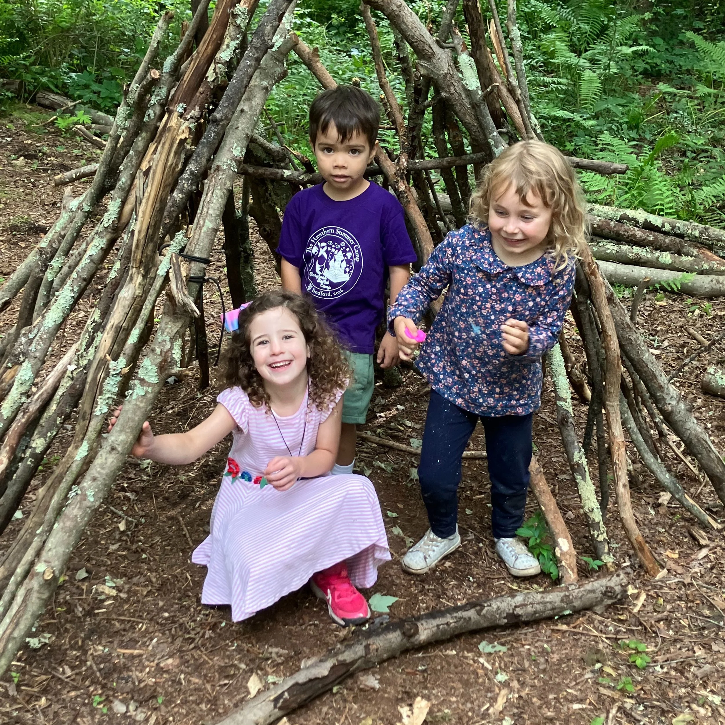 Another moment from a summer of outdoor memories at @hawthorn_roots_and_reason outdoor classroom!