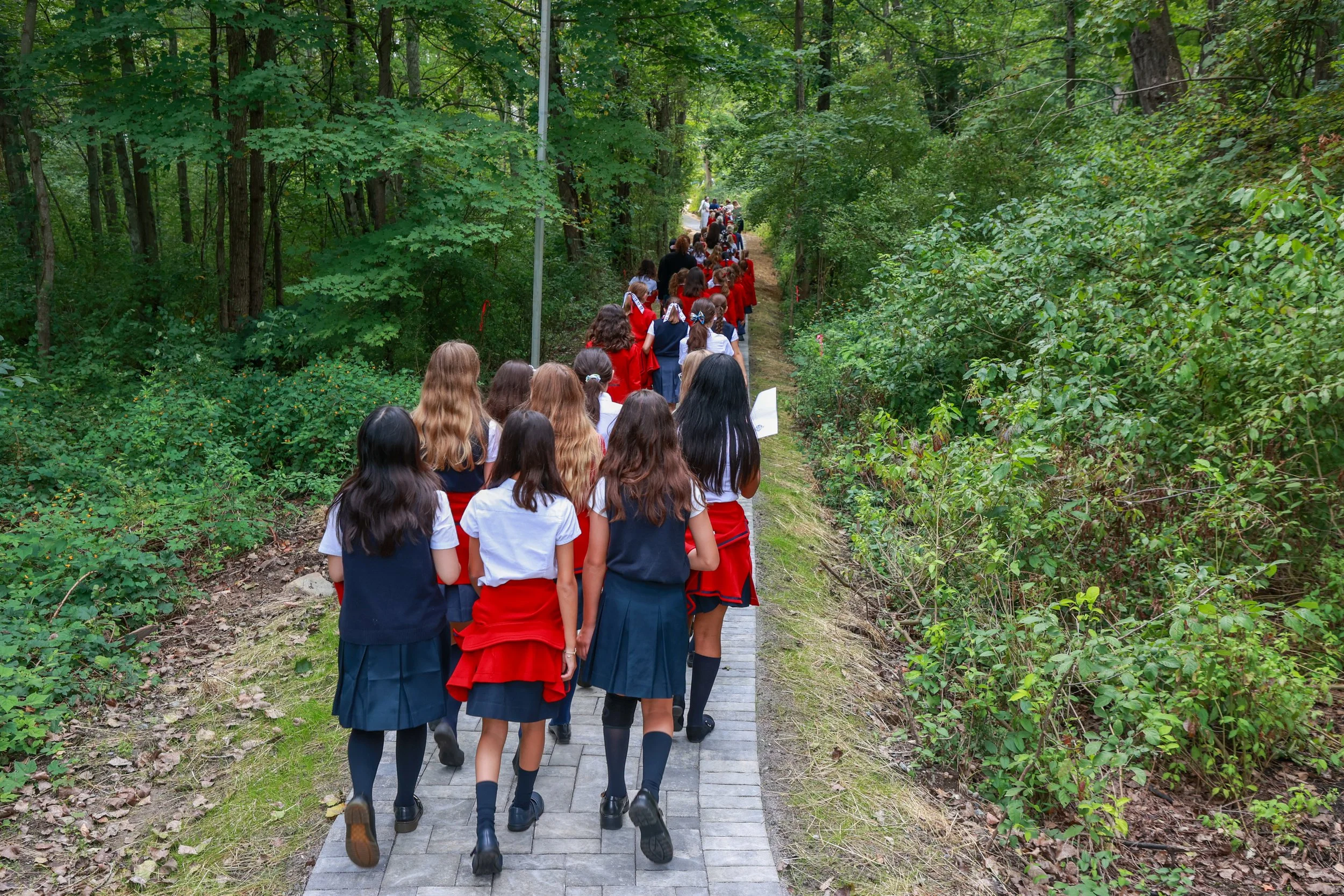 Hawthorn Students faculty and parents on first day back 9.9.2026-23.jpg