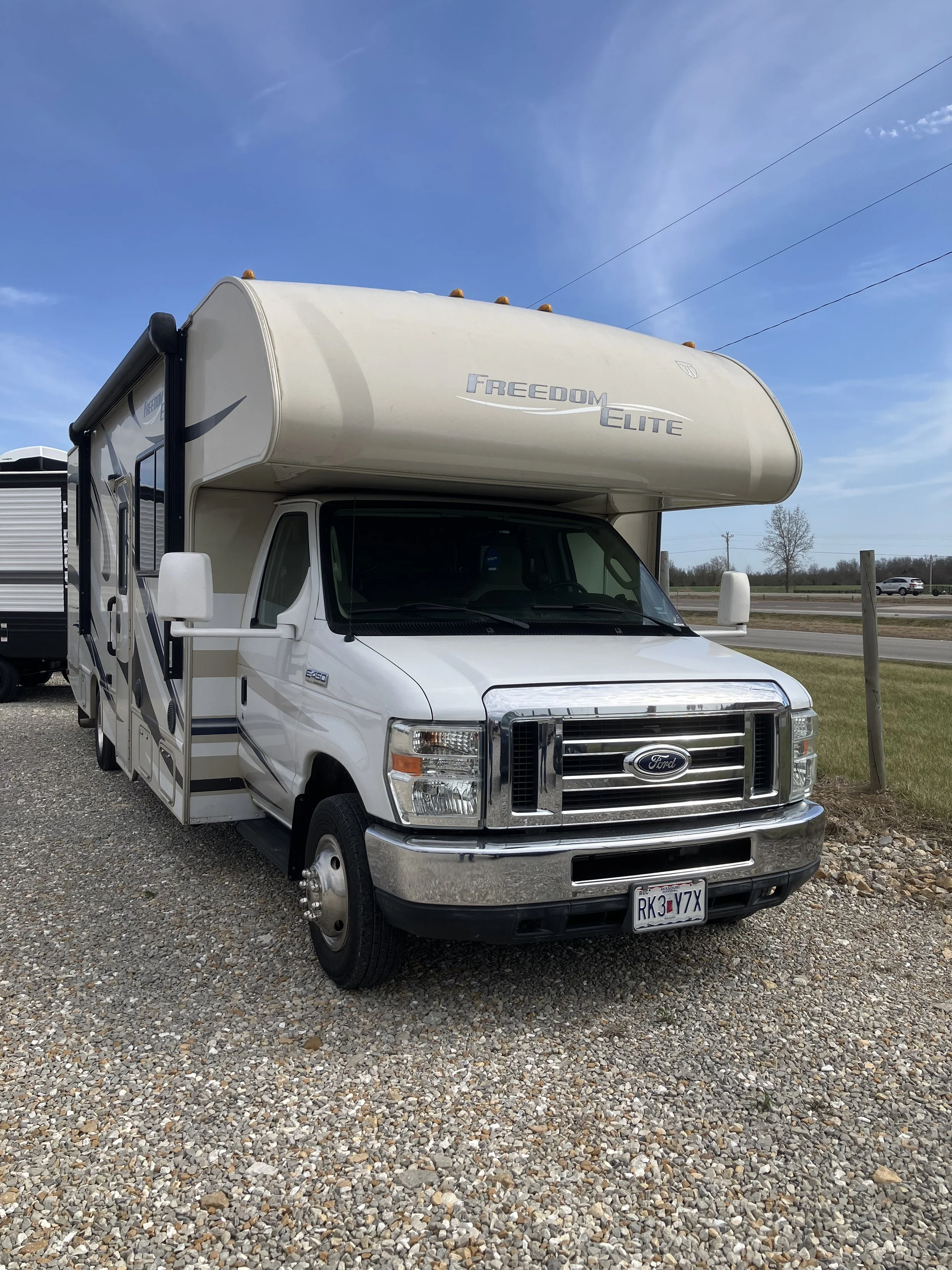 2015 Thor Freedom Elite 28BH E35-V10