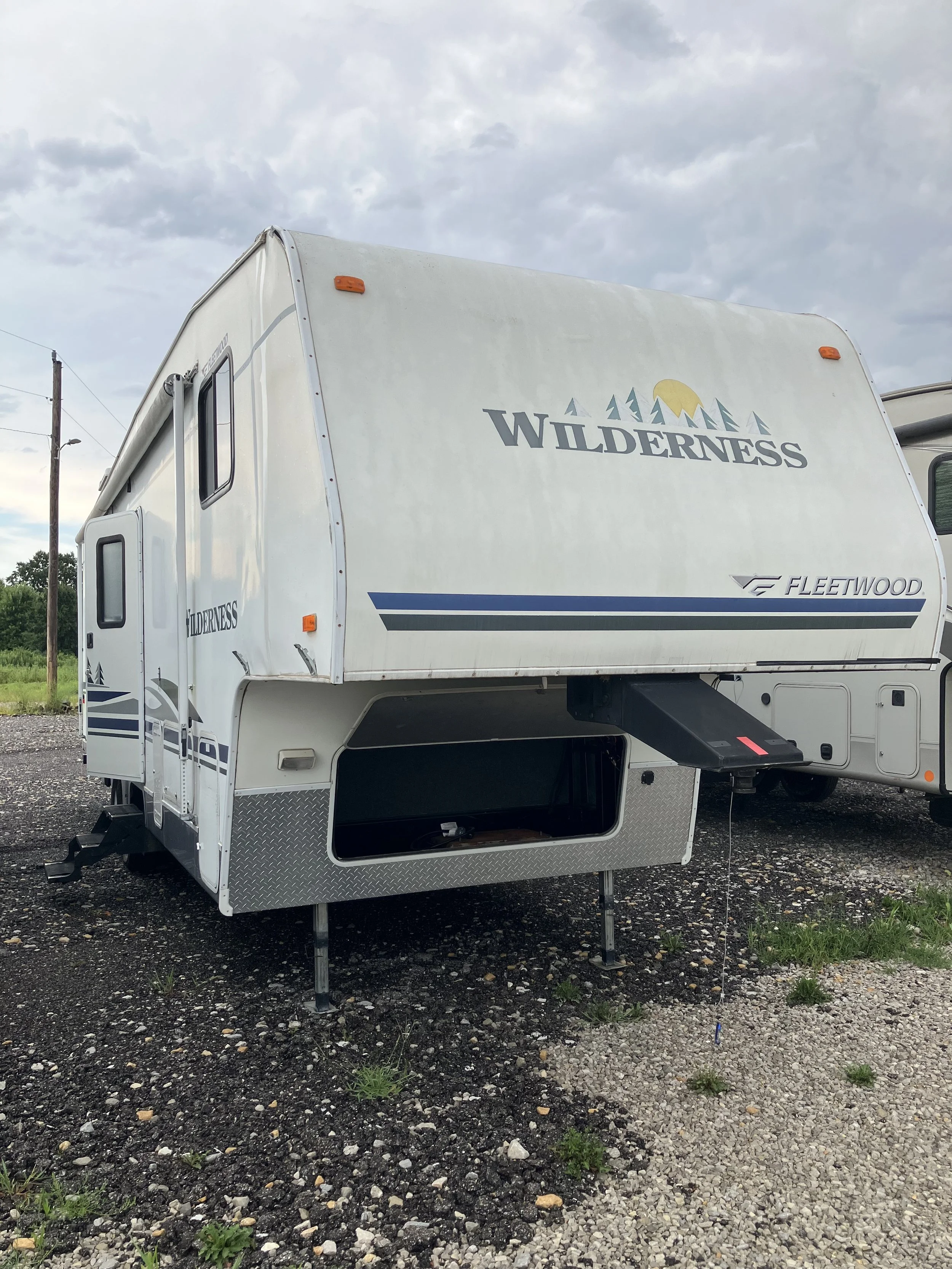 2006 Fleetwood Wilderness M-2952BS