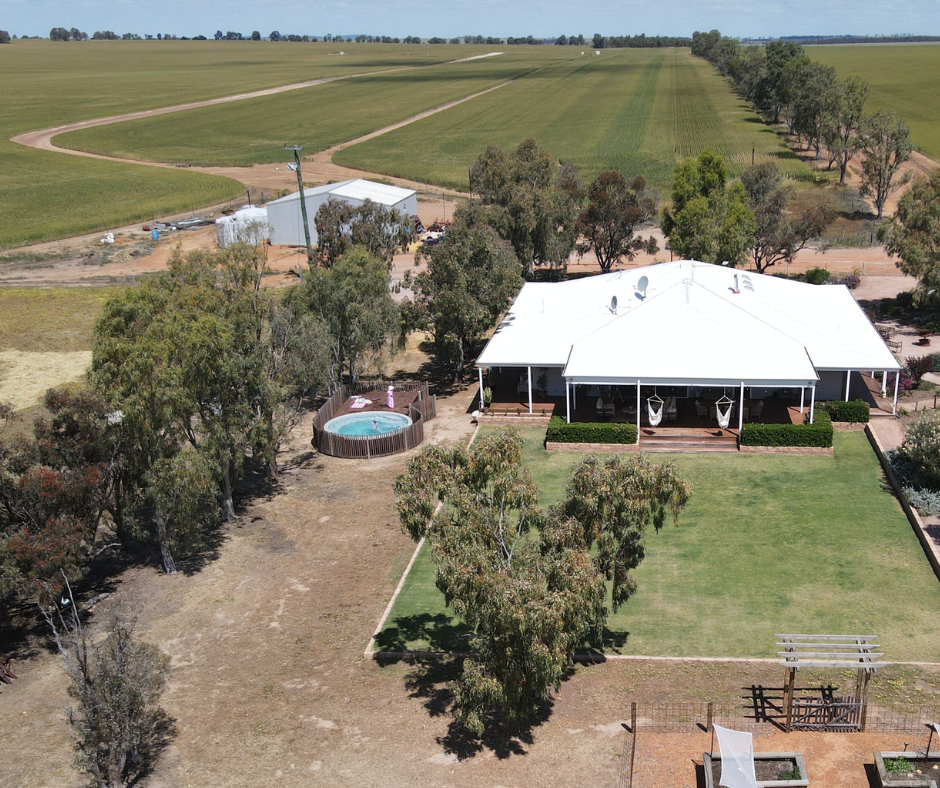 Elevated corten steel plunge pool on a Western Australian Wheatbelt farm