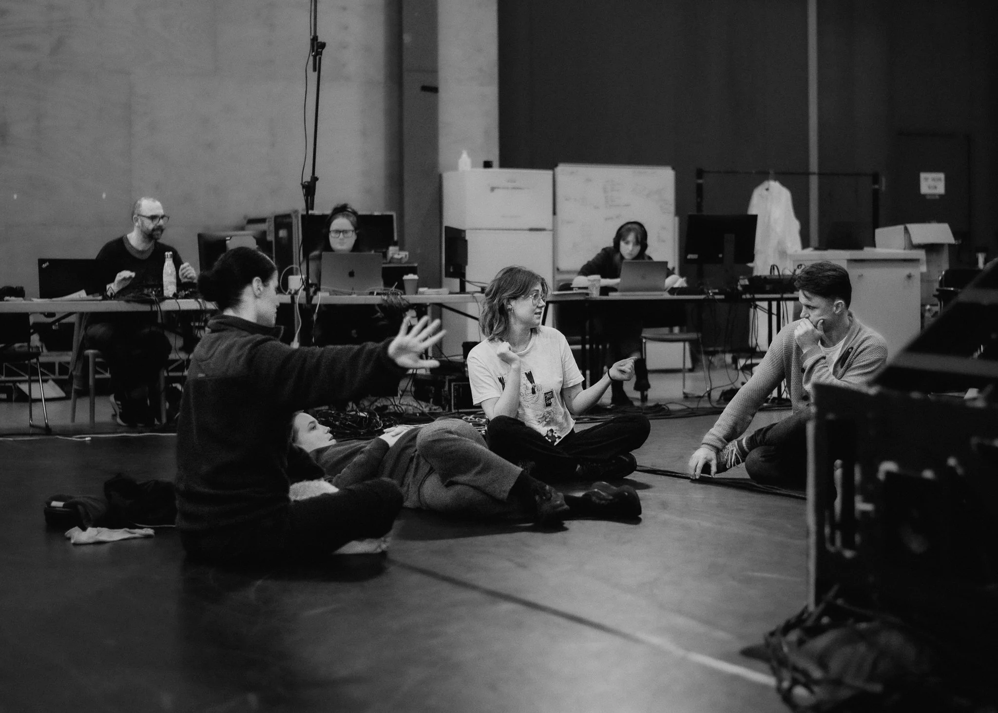 Jana Castillo, Ellen Bailey, Matilda Press & Joshua Thomson, with Matt Cox Susie Henderson & Maddy Briggs - ENDLING