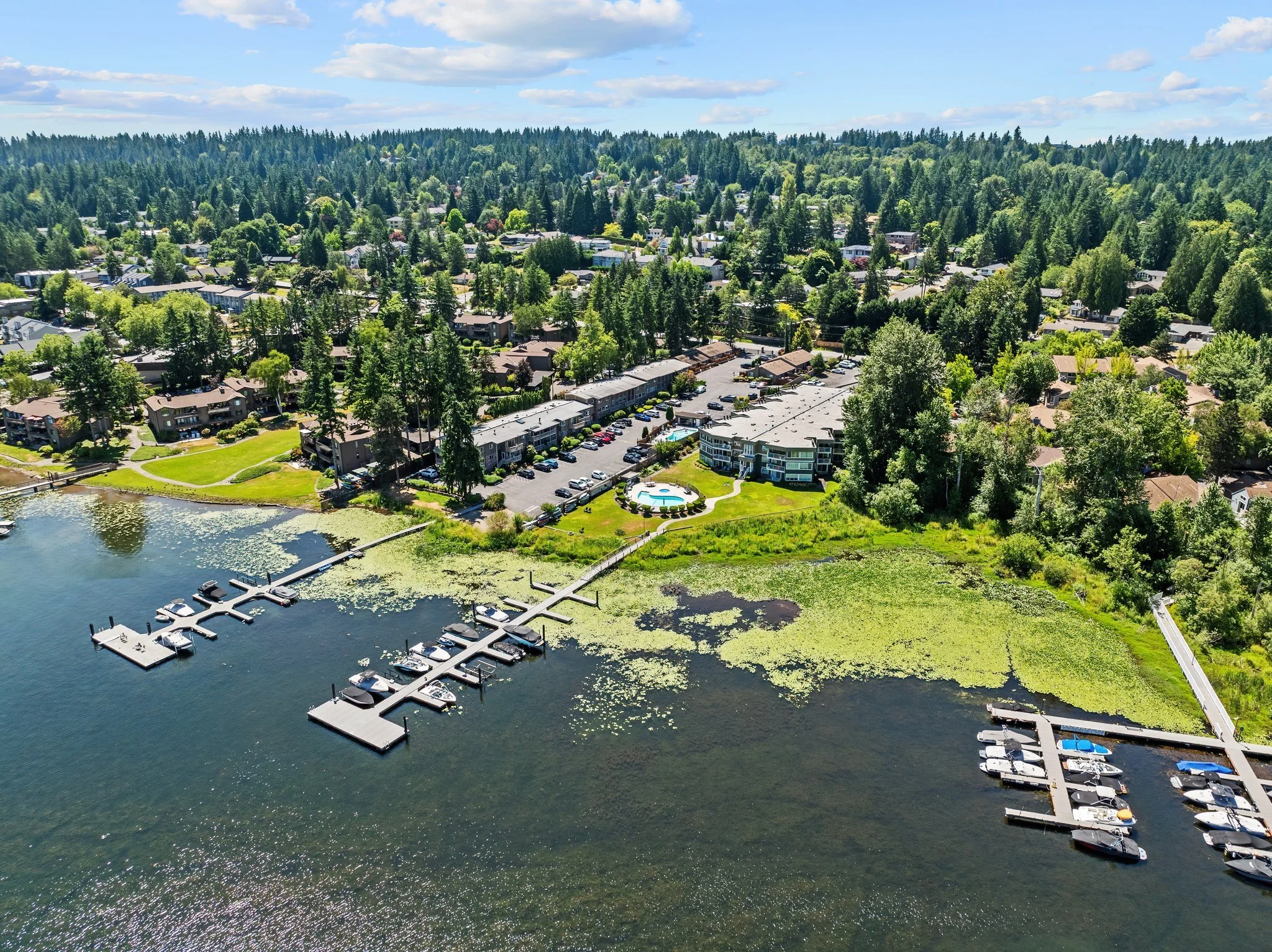 4214 W Lake Sammamish Pkwy NE, Unit 102 Redmond, WA 98052