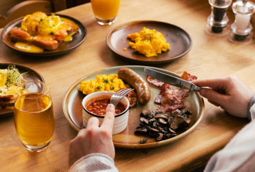 MountainLodge-TheHotel-Dining-Breakfast.png