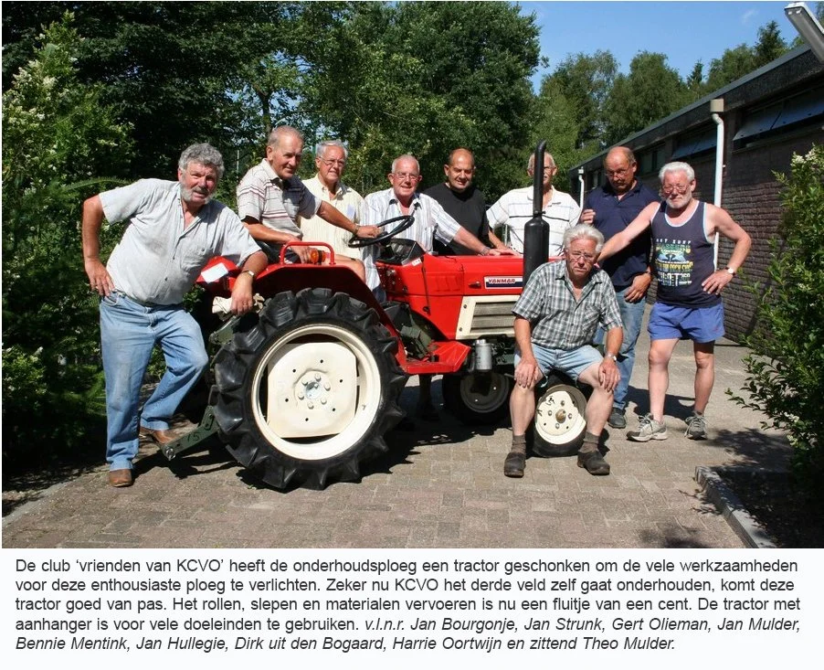 KCVO vrienden schenken tractor; juli 2006