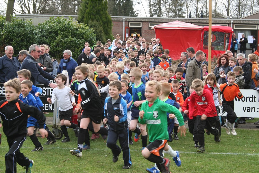 Afscheid van het gras op het hoofdveld in 2013