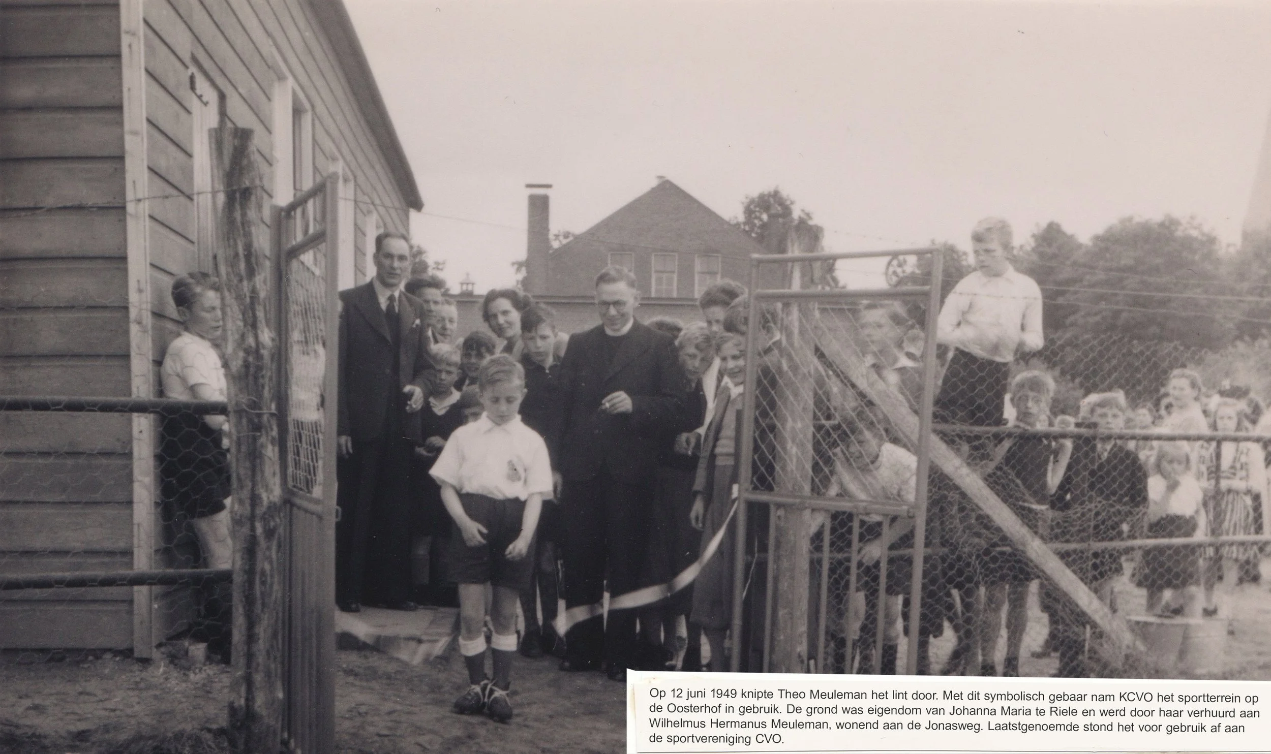 Opening sportveld op 12 juni 1949