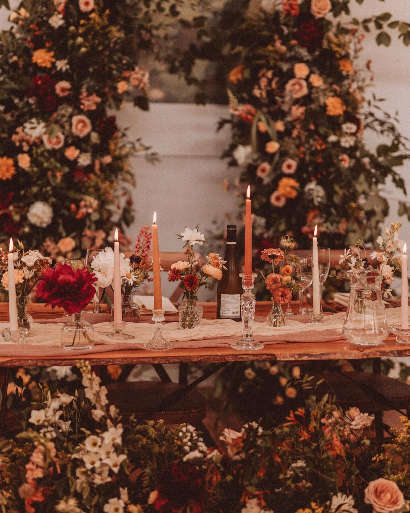 Autumn/winter will always have my heart but I&rsquo;m truly looking forward to spring/summer this year after looking back through mood boards and designs of what&rsquo;s coming up. 

My first spring tablescape of the year will be this weekend at @far