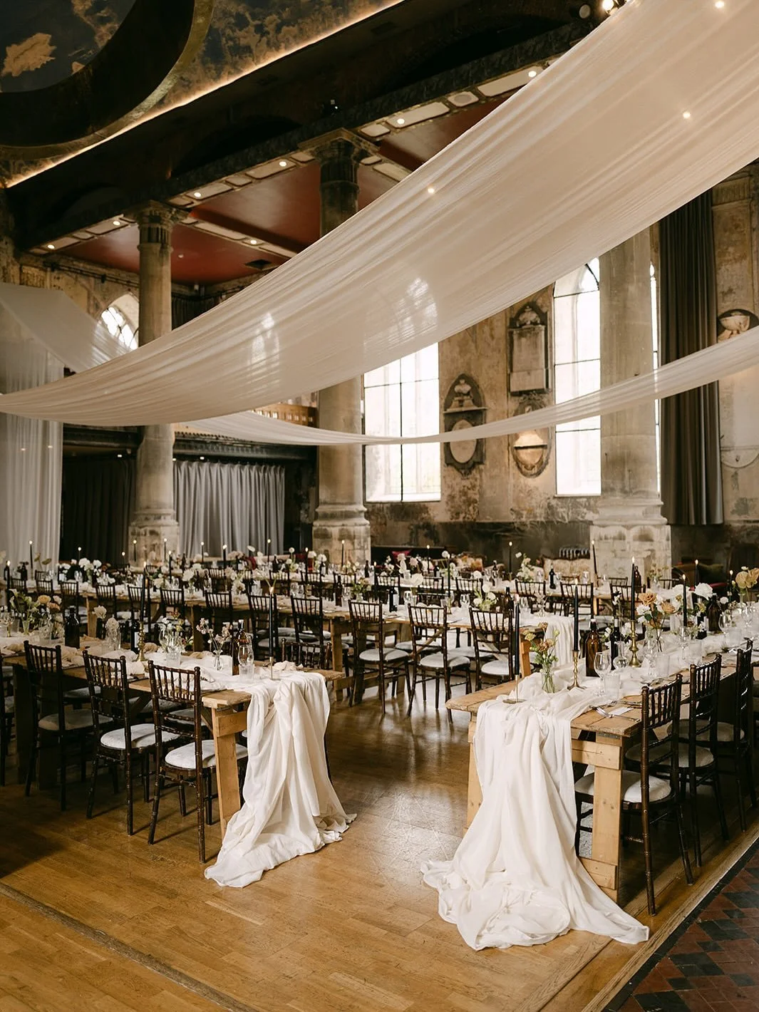 Last week at The Mount Without with Laila and Dan. 

Anybody who&rsquo;s been here before knows that even when styling is reduced to its simplest form it&rsquo;s still a venue that has the most character and beauty HOWEVER when styling to the opposit