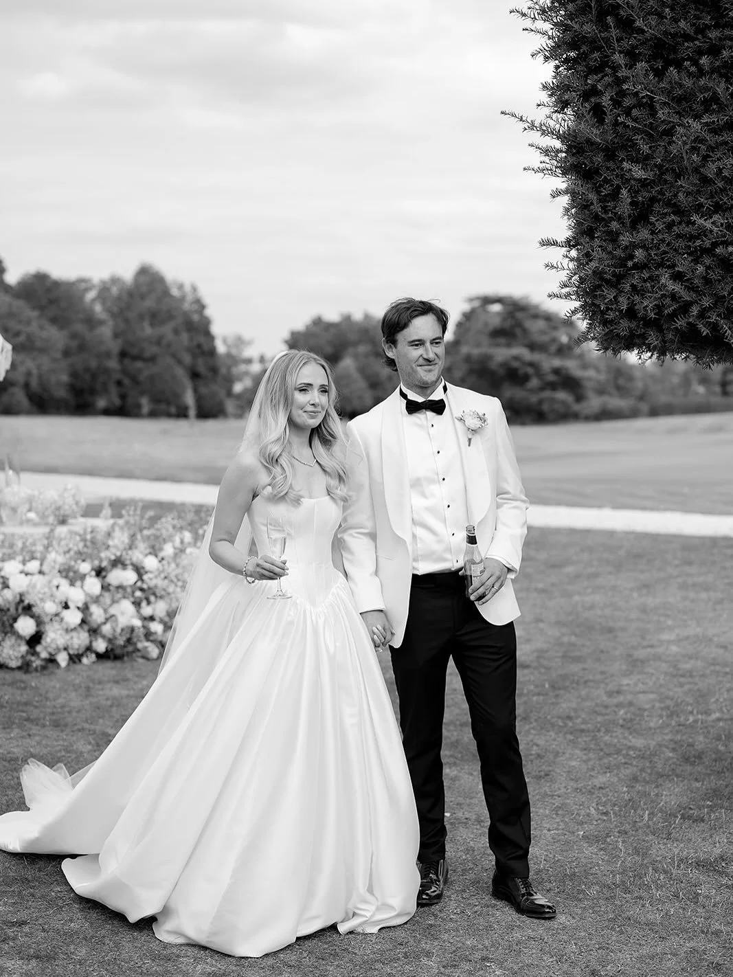 I&rsquo;m still obsessing over these two and every part of their day last Saturday.

It was just, chefs kiss 🤌🏼

@johnmarkfilms 
@farleighhousebath 
@evefrancescadesigns 
@pasettiandboote 
@theluxecollectionuk 
@bohoparasolhut 
@benhillsmusic 
@sat