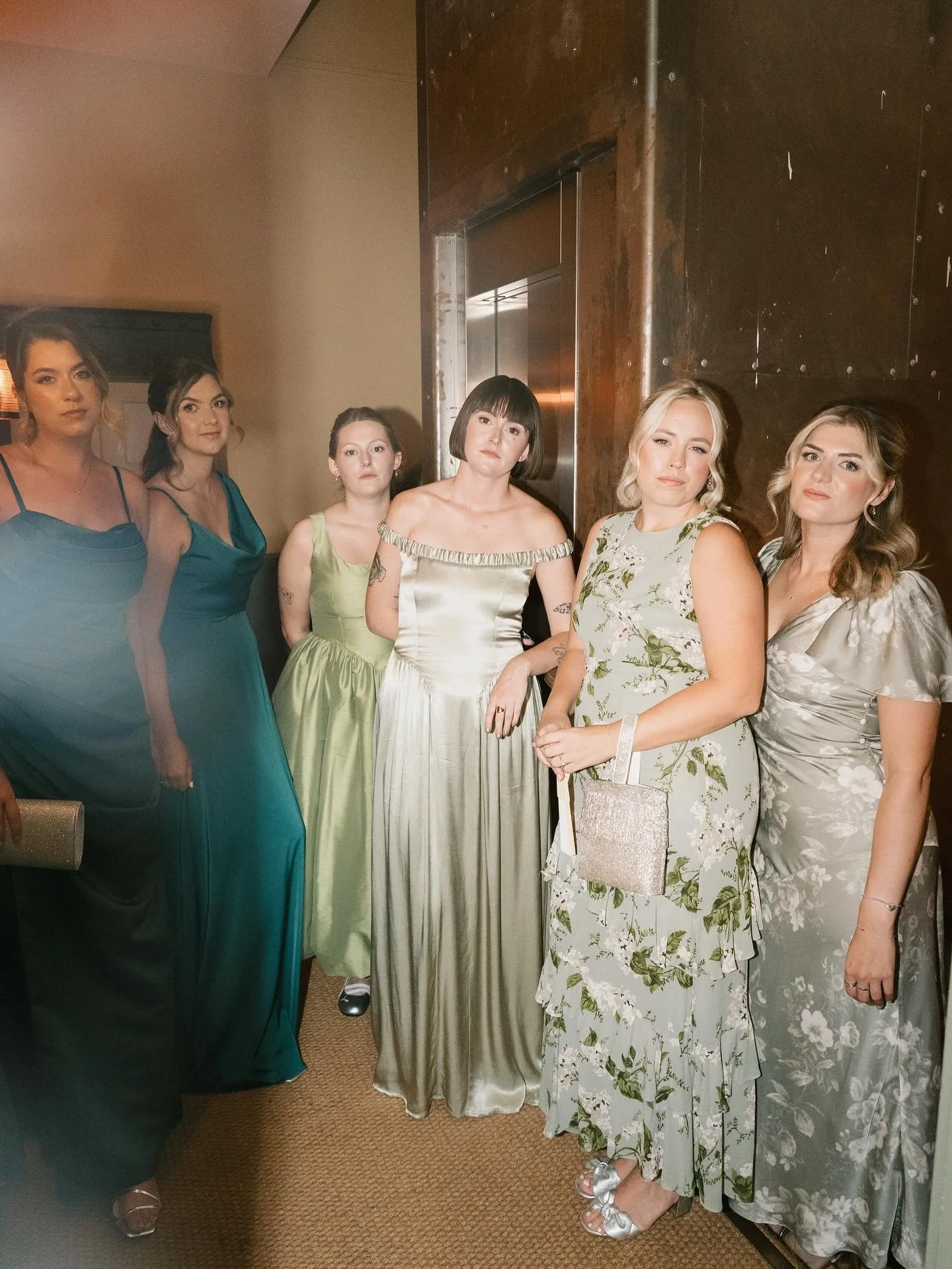 Can we give these girls a round of applause. Florences bridesmaids had free rein of choosing their dresses with one exception&hellip;.. green. Girls did good. 

@eilishlouisephotography 
@themountwithout_events 
@daughterbloomweddings 
@bianchisgroup