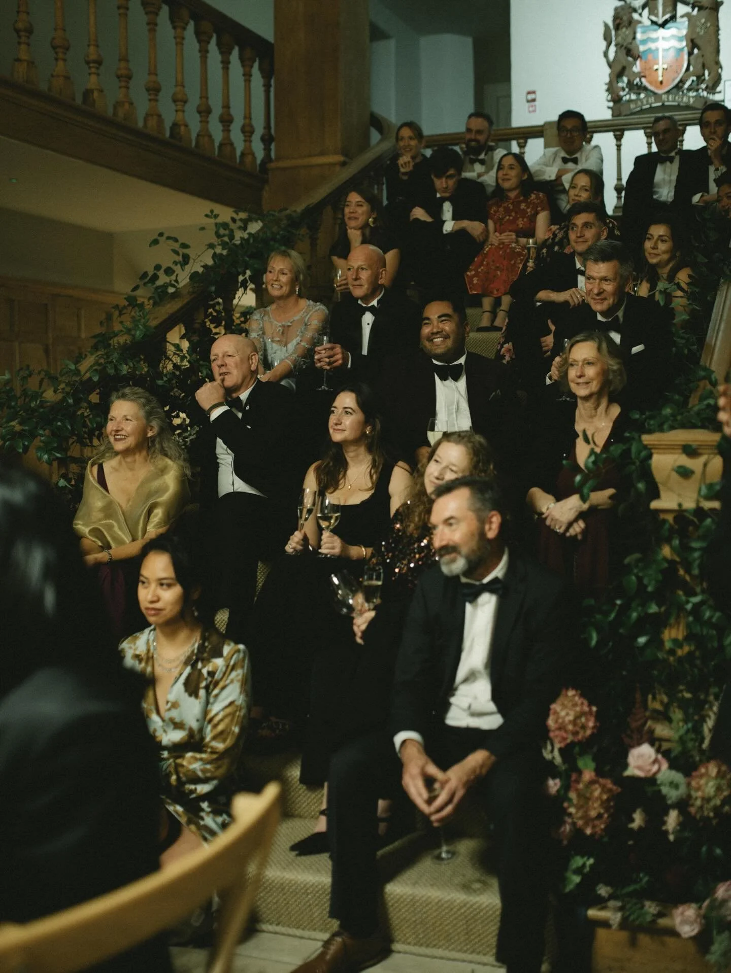 I really love this photo taken by @eddtaylorweddings after Becci and Chris&rsquo; dinner a couple of weeks ago. Guests gathered on the stair case ready for speeches making it a more informal setting but really brings everyone together. 

House dinner