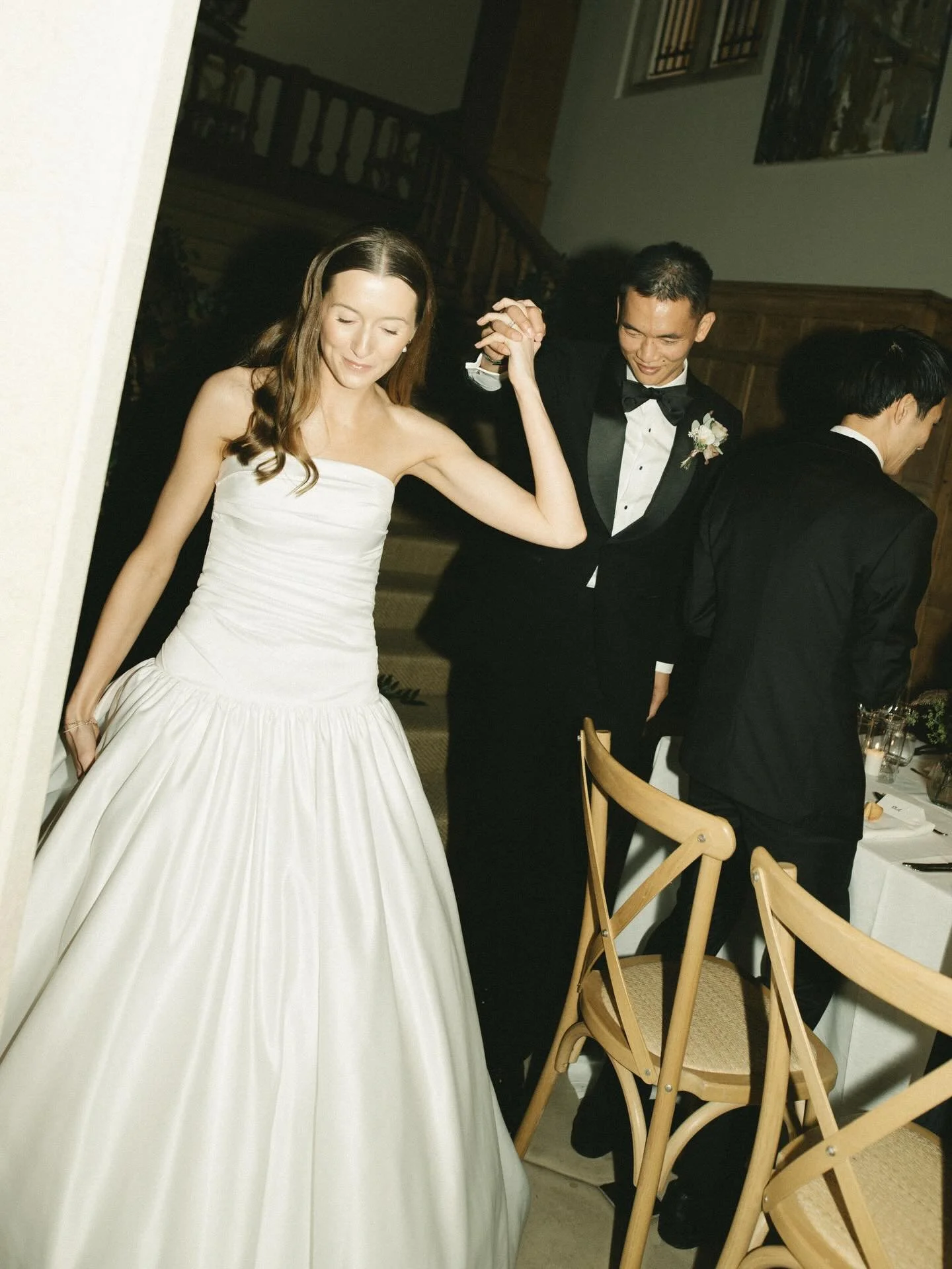 An afternoon wrapped in candlelight and champagne. Love love loved Becci and Chris&rsquo; day at Farleigh House. So much romance and warmth. 

@farleighhousebath 
@edwardtaylorweddings 
@wildforkwest 
@the_freshford_florist 
@theluxecollectionuk 
@by