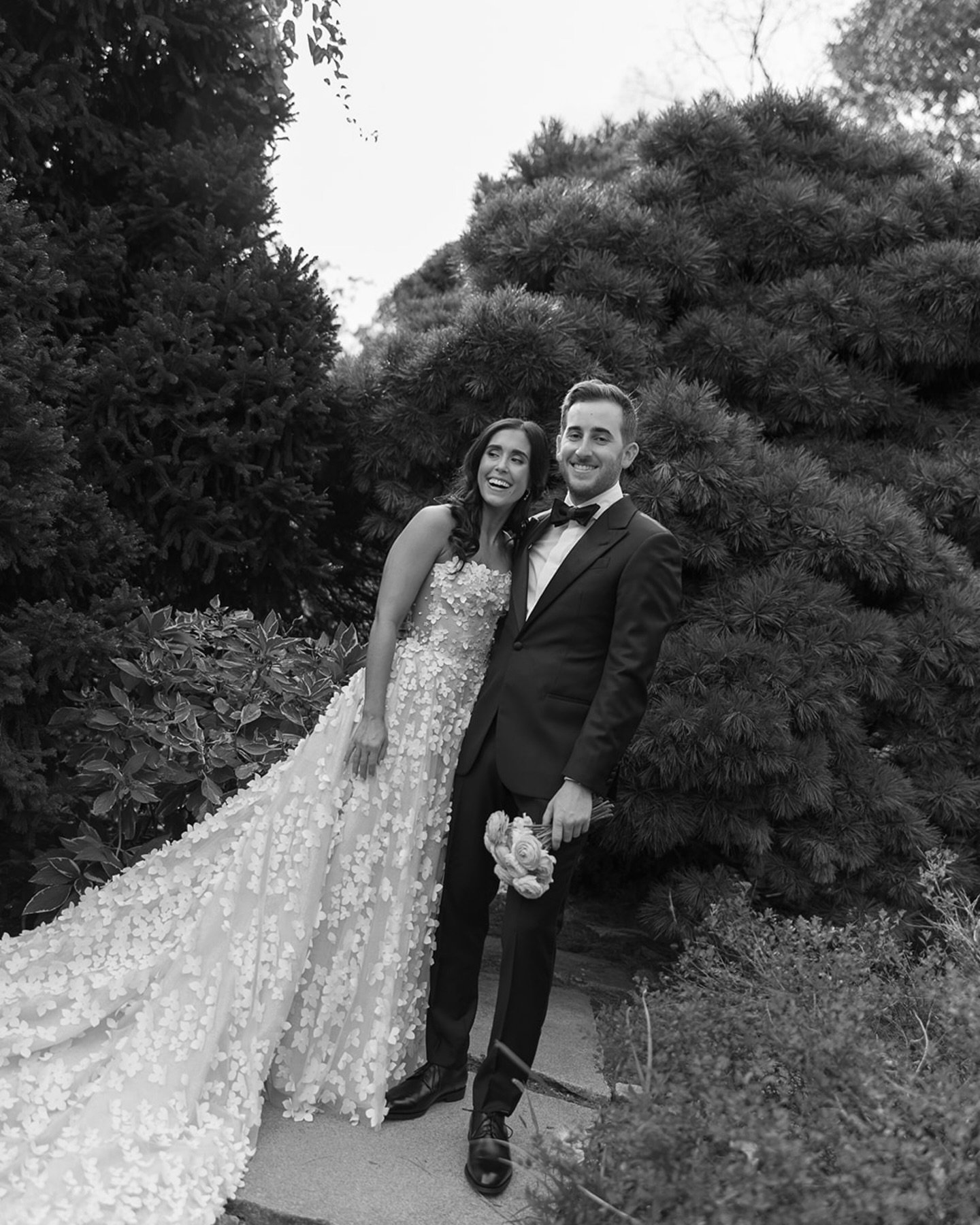 A colorful celebration in Boston with Syd and Noah ❤️ 

Vendor team: 
Event Planning and Design: @aeevents
Venue: @decordova_museum
Caterer: @forkliftcatering
Florist: @sweettalkfloral
Photographer: @laurapowersphoto
Videographer: @mcelroyweddings
Br