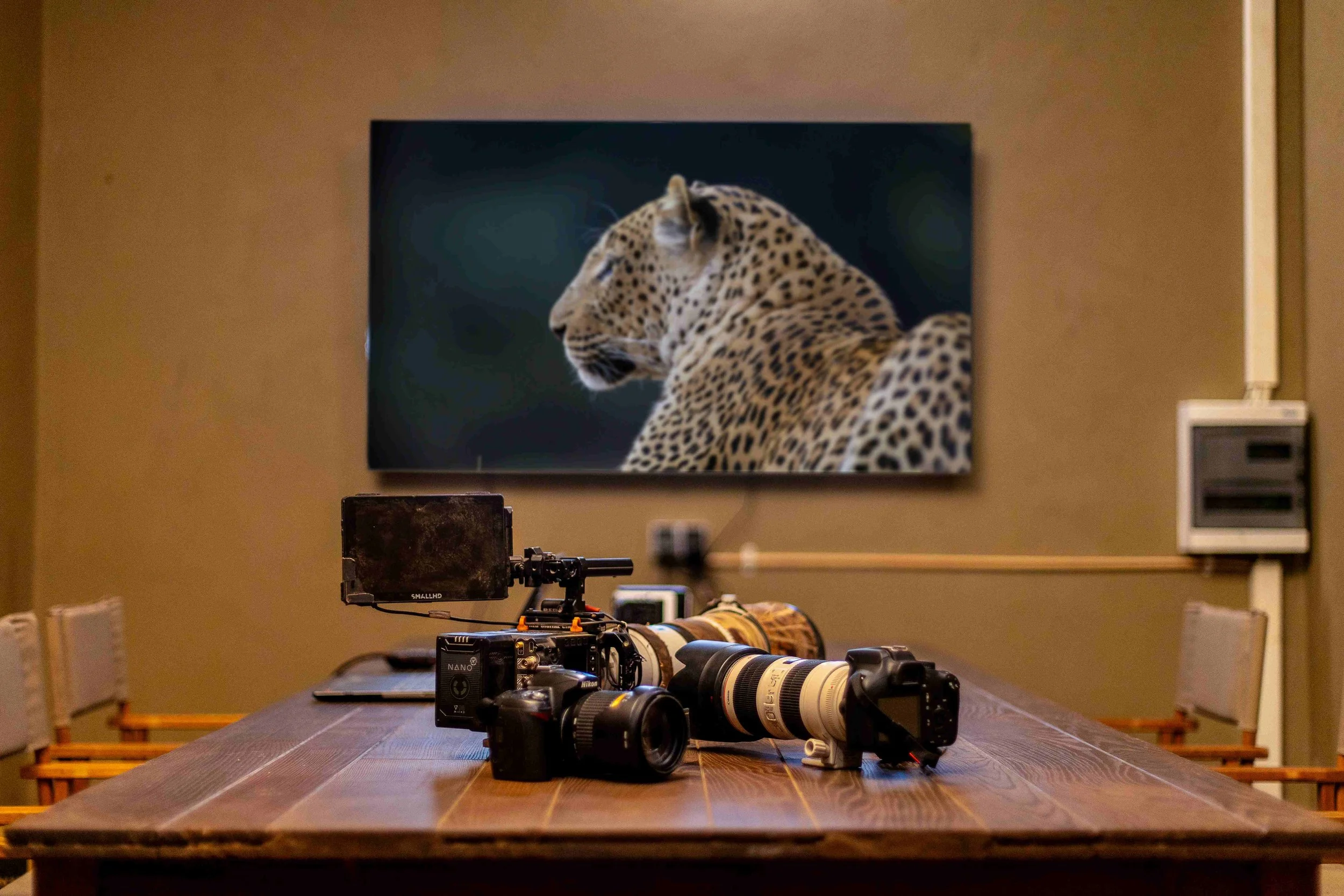 Photo & Editing Suite small    Robert Hofmeyr.jpg