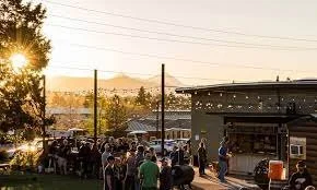 Crux Brewery: The Crossroads of
Good + Beer | Central Oregon Magazine | 2015