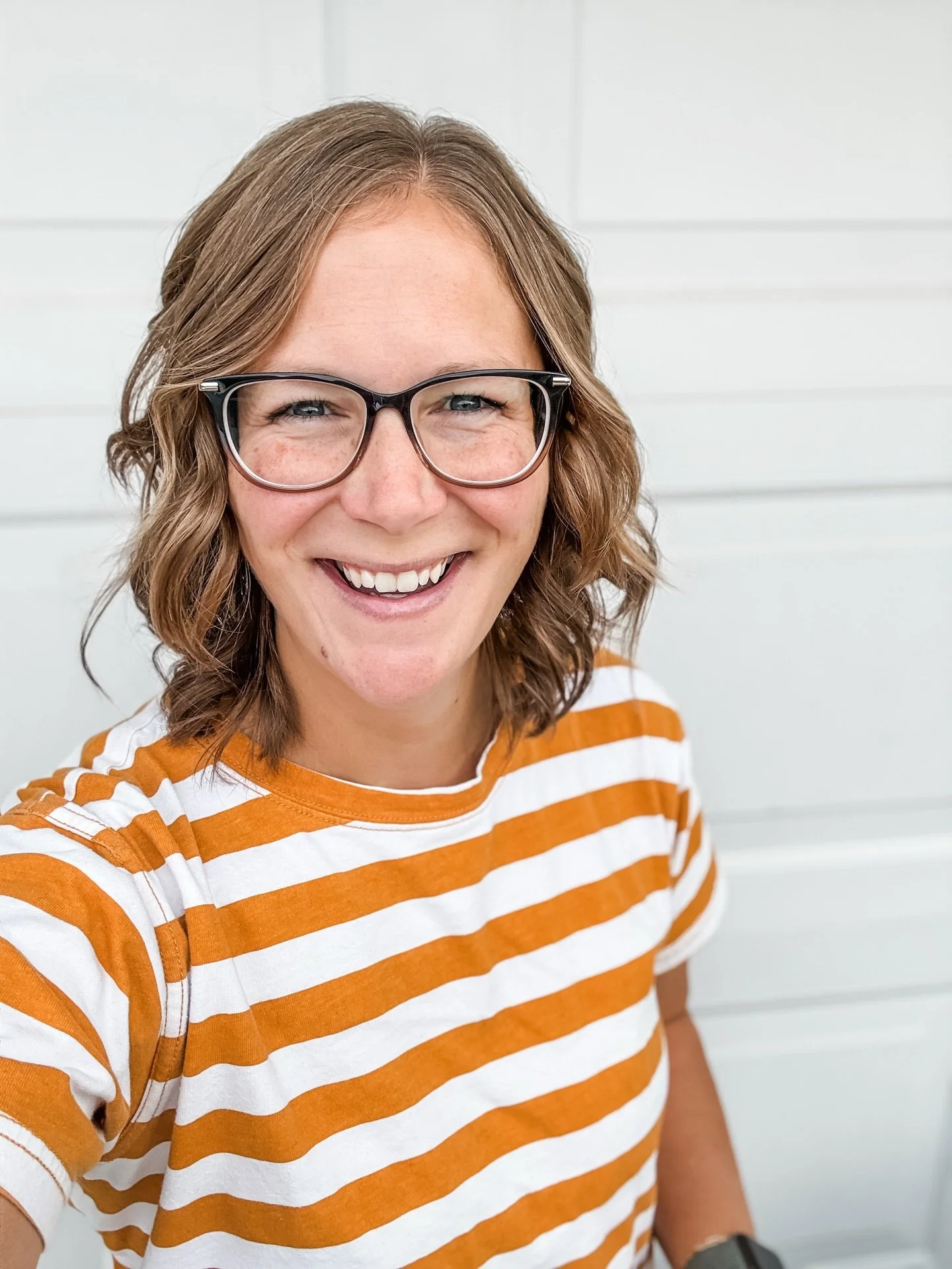 When I first started landing opportunities to guest on other people&rsquo;s podcasts&hellip; I thought I cracked the code to get in front of my dream clients.

Instead, the first episode I recorded was not aired, the host didn&rsquo;t keep in touch a