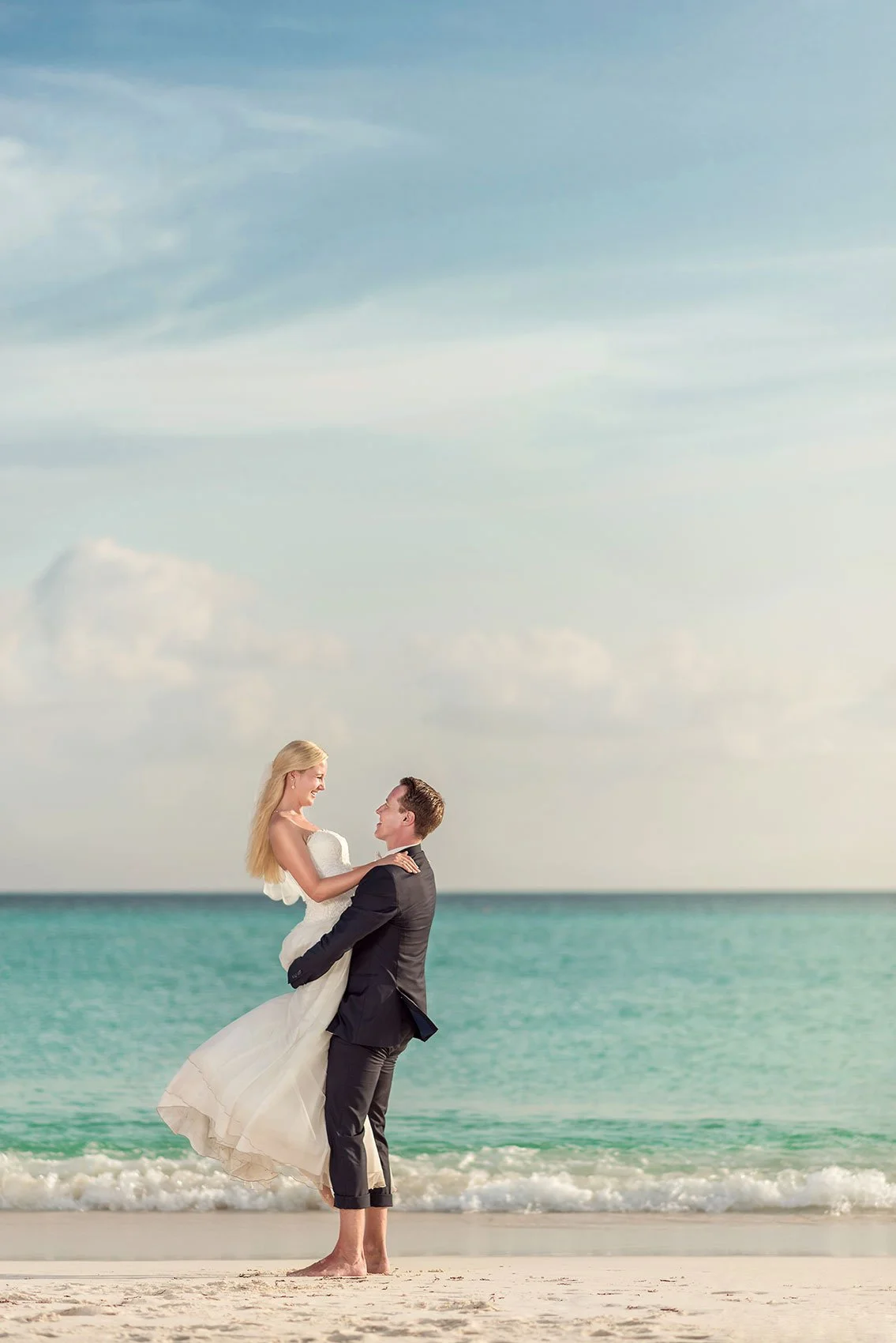beach-maldives-wedding-couple.jpg