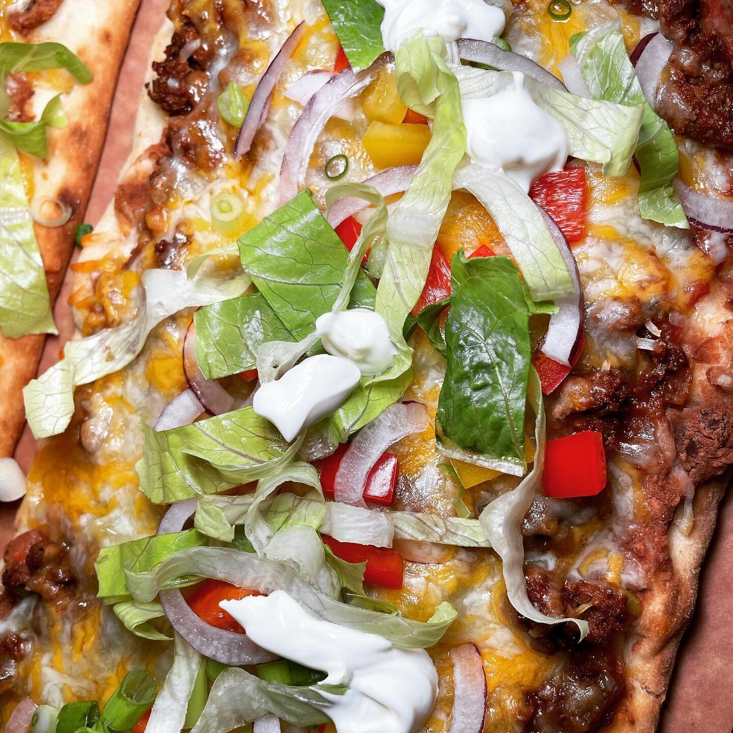 Taco Tuesday is going to look like this today&hellip; Taco Flatbreads! 🌮 🌮 🌮

Simply spread refried beans on your flatbread, then add seasoned ground beef and finally topped with cheese. Bake at 425 for 8 minutes and then add toppings.  We used le