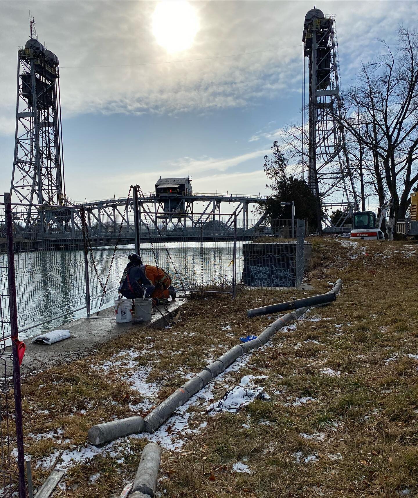 Going deep down the side of the canal bank #wecancutit #coredrillkingz #ddcuttingandcoring #concretecutters