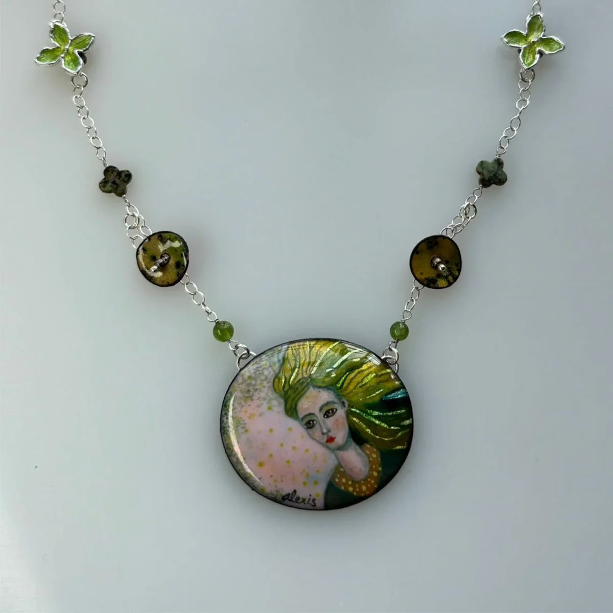 Collar Dama Verde (4).jpg