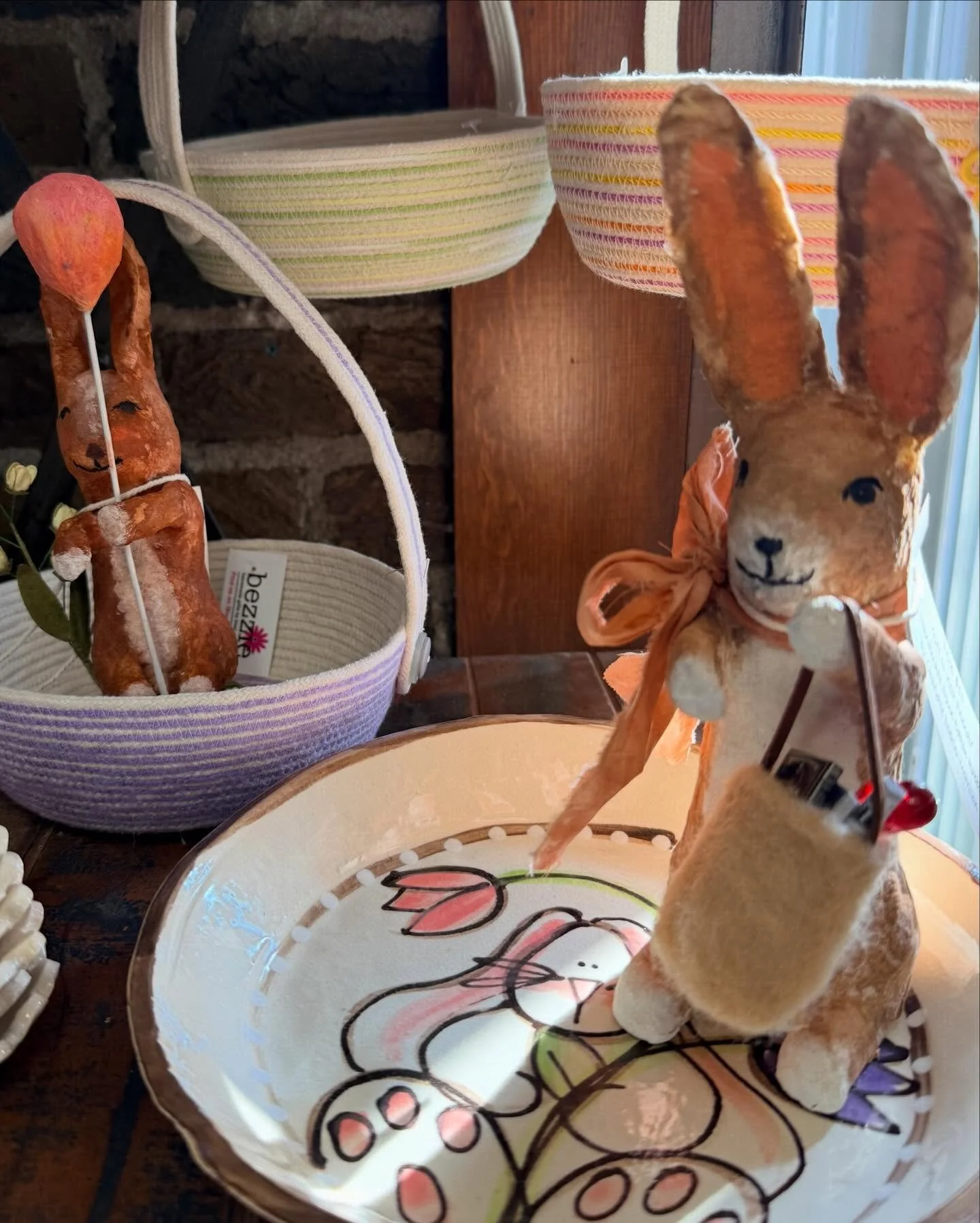 All handmade by real people, real makers, real artists. This is what I love about Homestead. I get to talk with the people who paint, who woodwork, who manipulate metal and glass. People who weave. People who create. This is by far the most rewarding