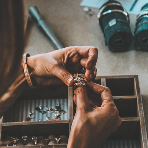 Copy writing support for jewellery designers