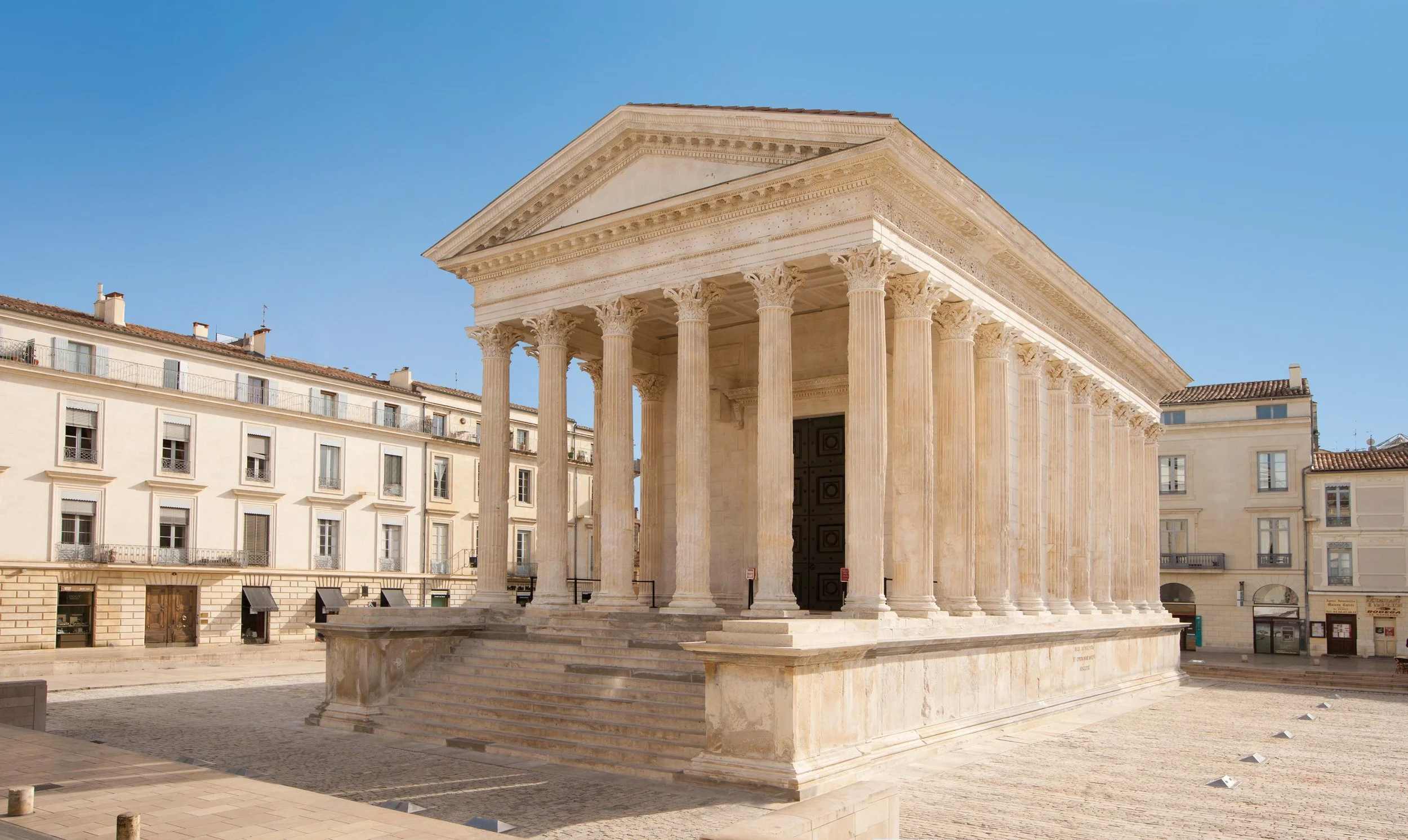 La Maison Carrée — Nîmes la