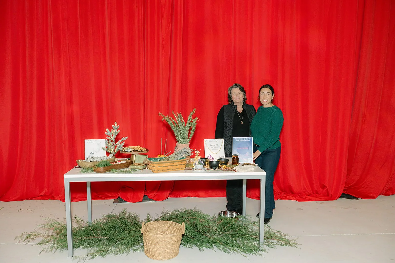 HeelsandHandshakes_HolidayParty_12.11.25-21 (1).jpg