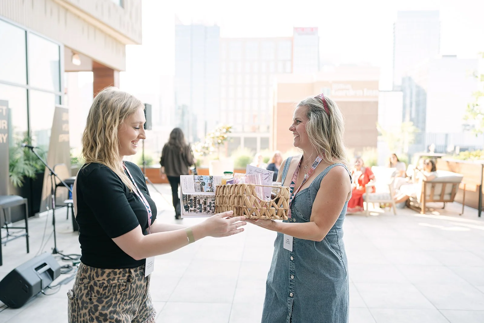 woman-receiving-a-door-prize-at-heels-and-handshakes-june-event.jpg.jpg