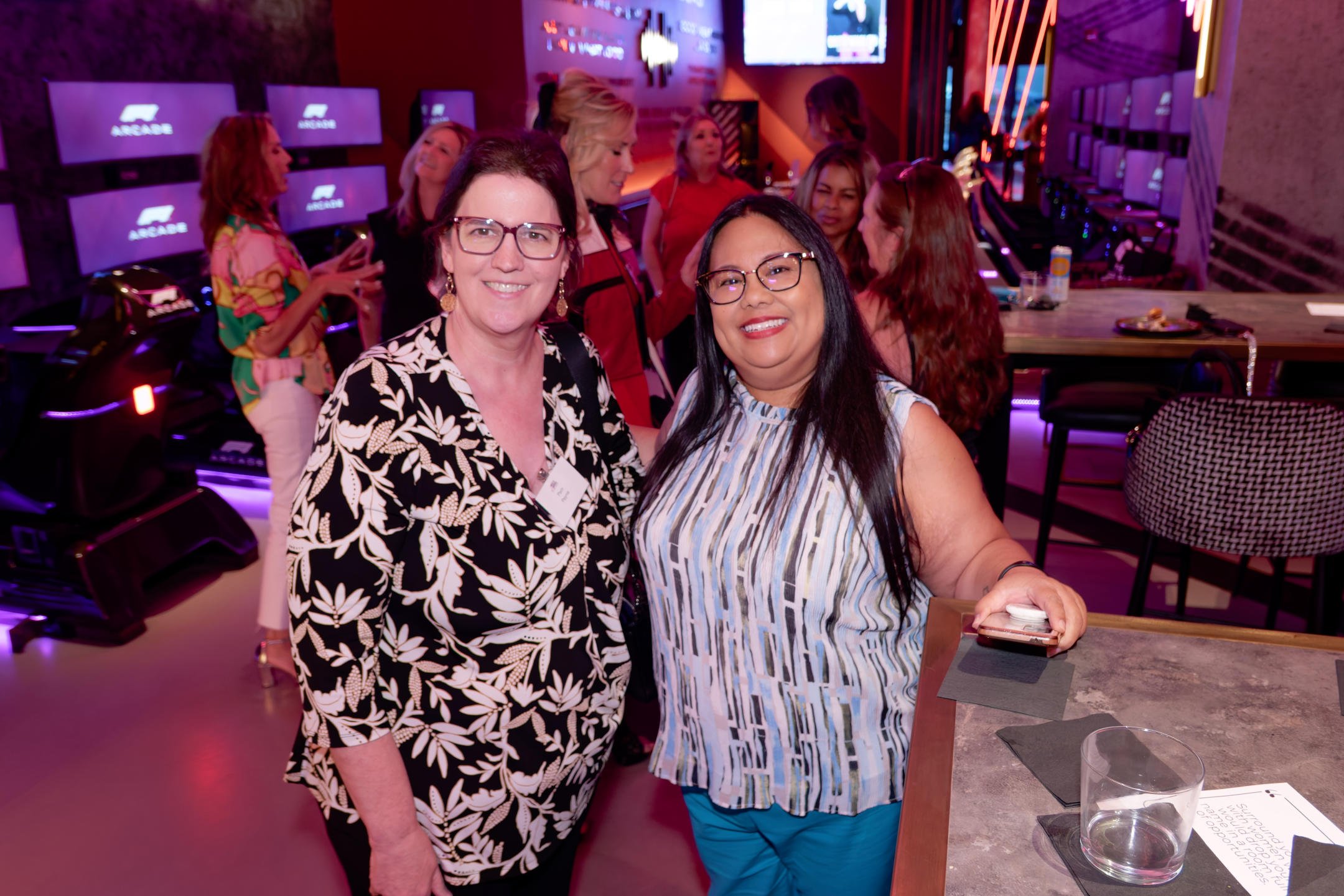 professional-women-community-heels-and-handshakes-las-vegas.jpg.jpg