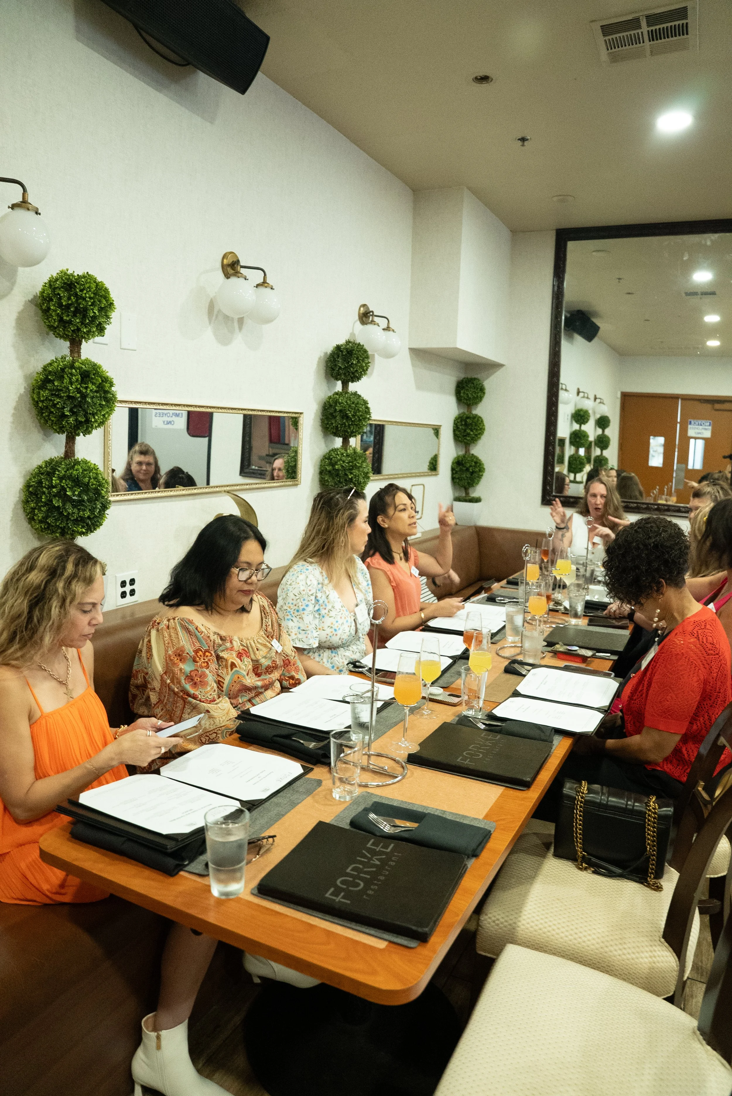 heels-handshakes-las-vegas-brunch-networking-forke-restaurant.jpg