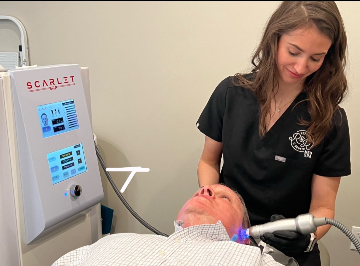 Radio Frequency Microneedling vs. Traditional Microneedling: What’s the Difference?