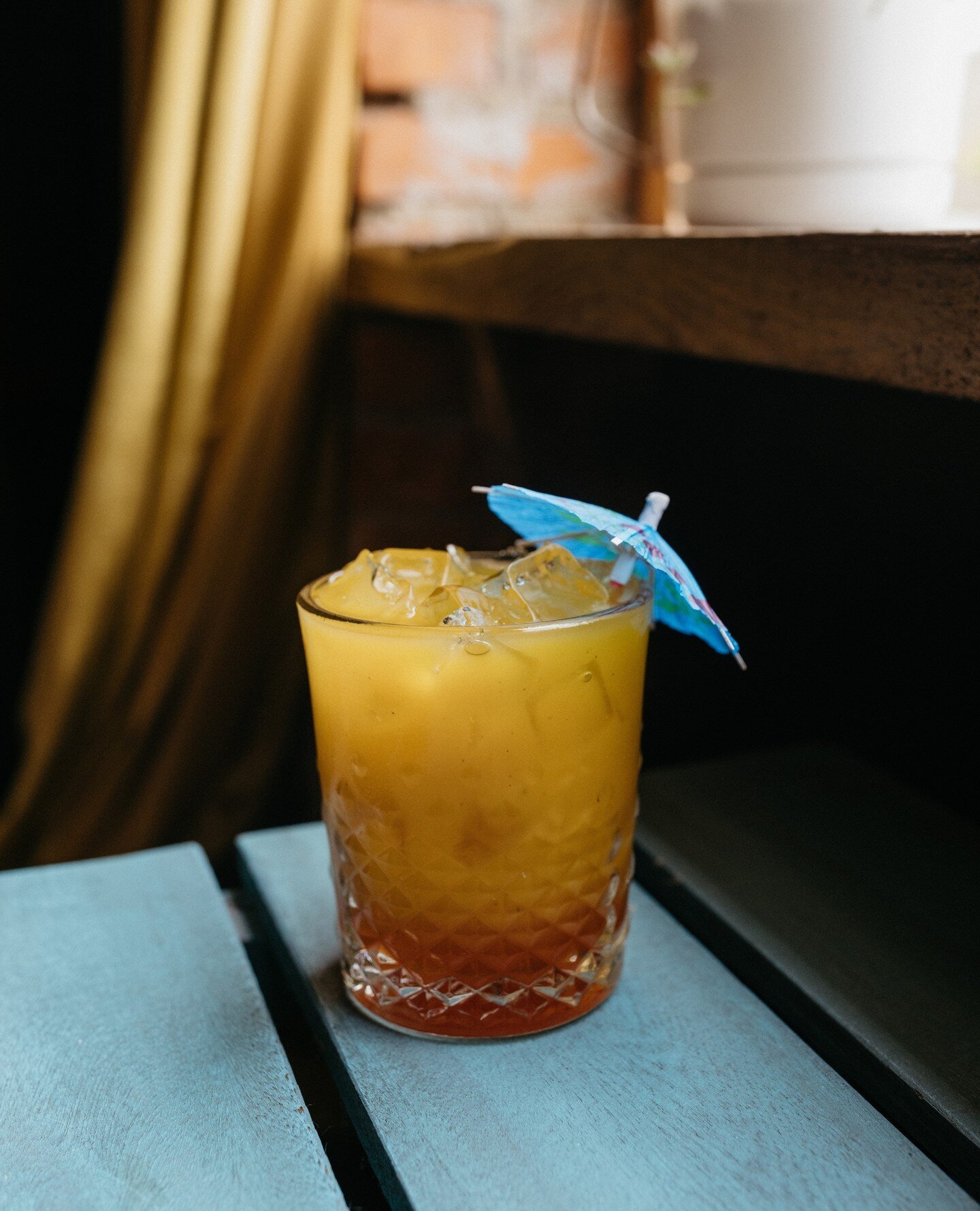 Meet our High Tide. It looks kind of like a tequila sunrise + is named after a song on our Salt+ playlist that&rsquo;s curated by our very own @caoverbeck! 
.⁠
+ High Tide 🍹⁠
Benham&rsquo;s Sonoma Dry Gin, Spiced Chai Syrup, Mango, Lemon, Orgeat + A