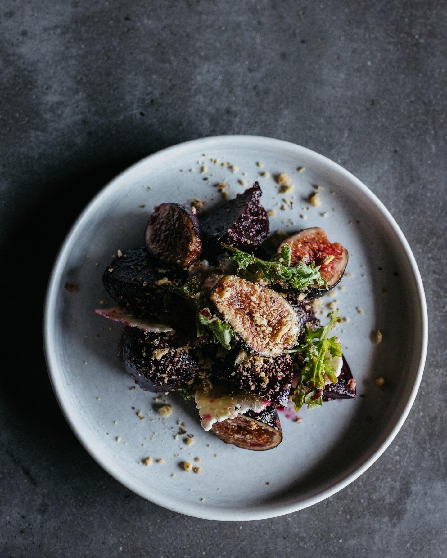 The first Friday with Menu 33&hellip; Have you made your reservations for the weekend yet? 
.
+ beets, figs, point reyes blue, walnuts + ramp honey
.
+ Link in bio to reserve your spot on RESY 
+ We&rsquo;re here until 11pm

Photo by @lizzieschlafer