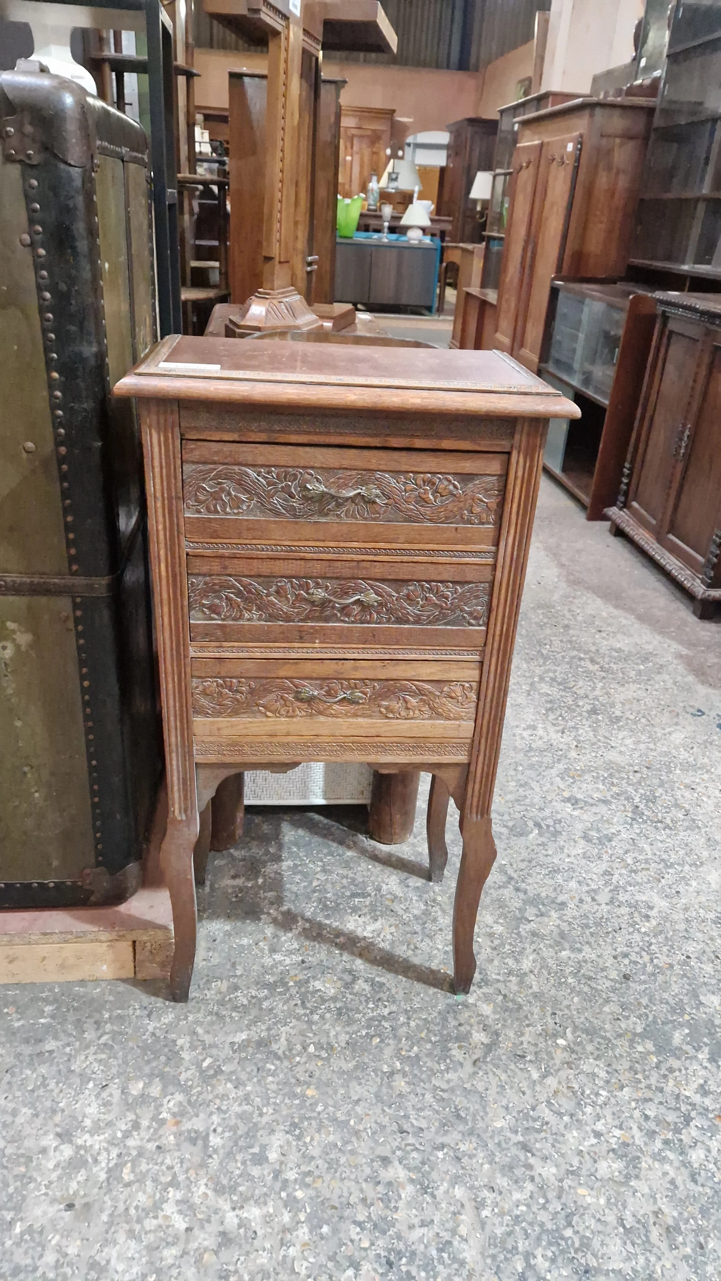 Petit meuble 3 tiroirs -75€