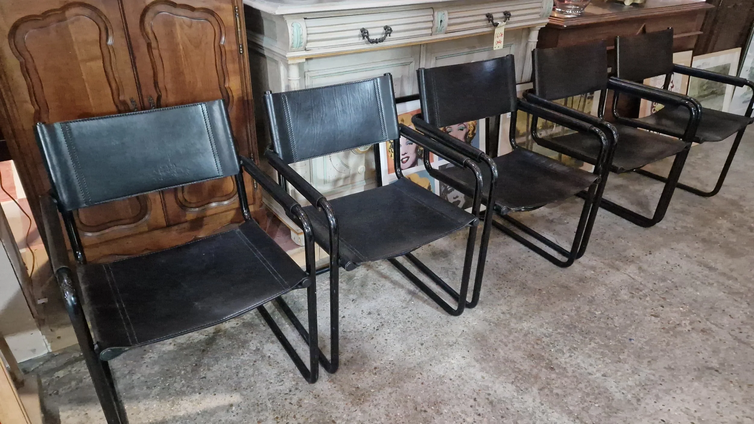 6 Chaises cuir - 100€ pièce