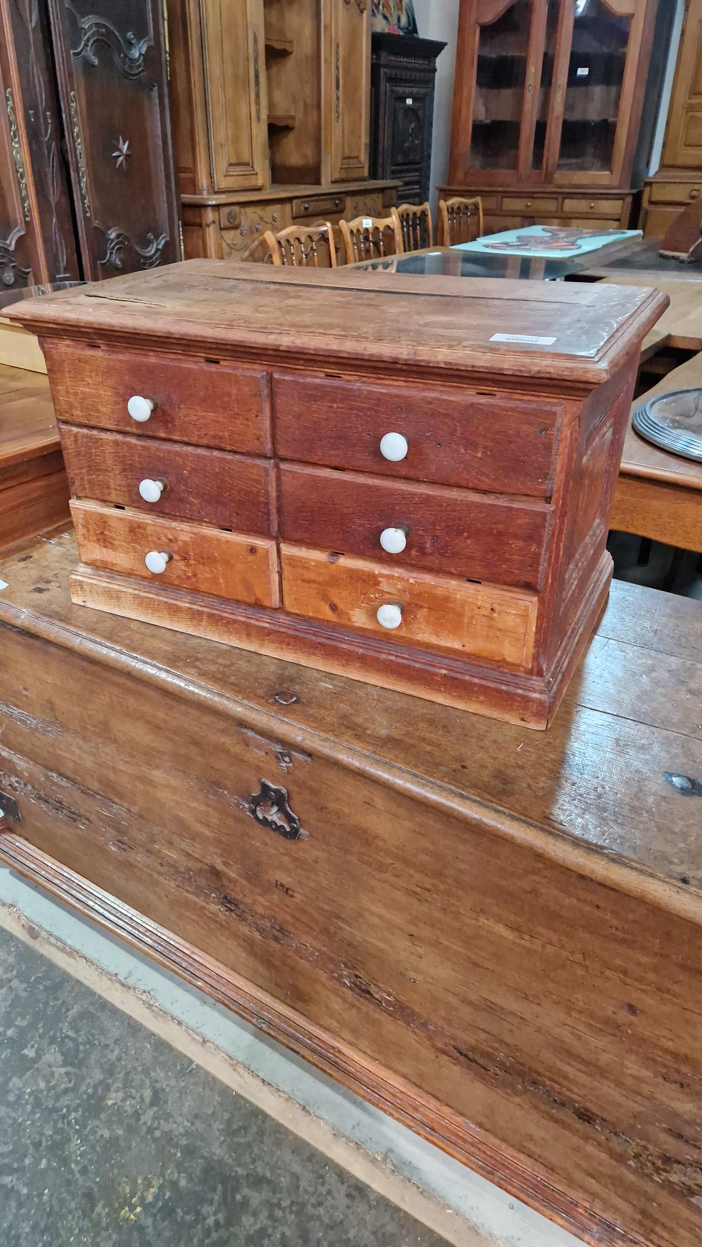 Petit meuble à tiroirs - 90€