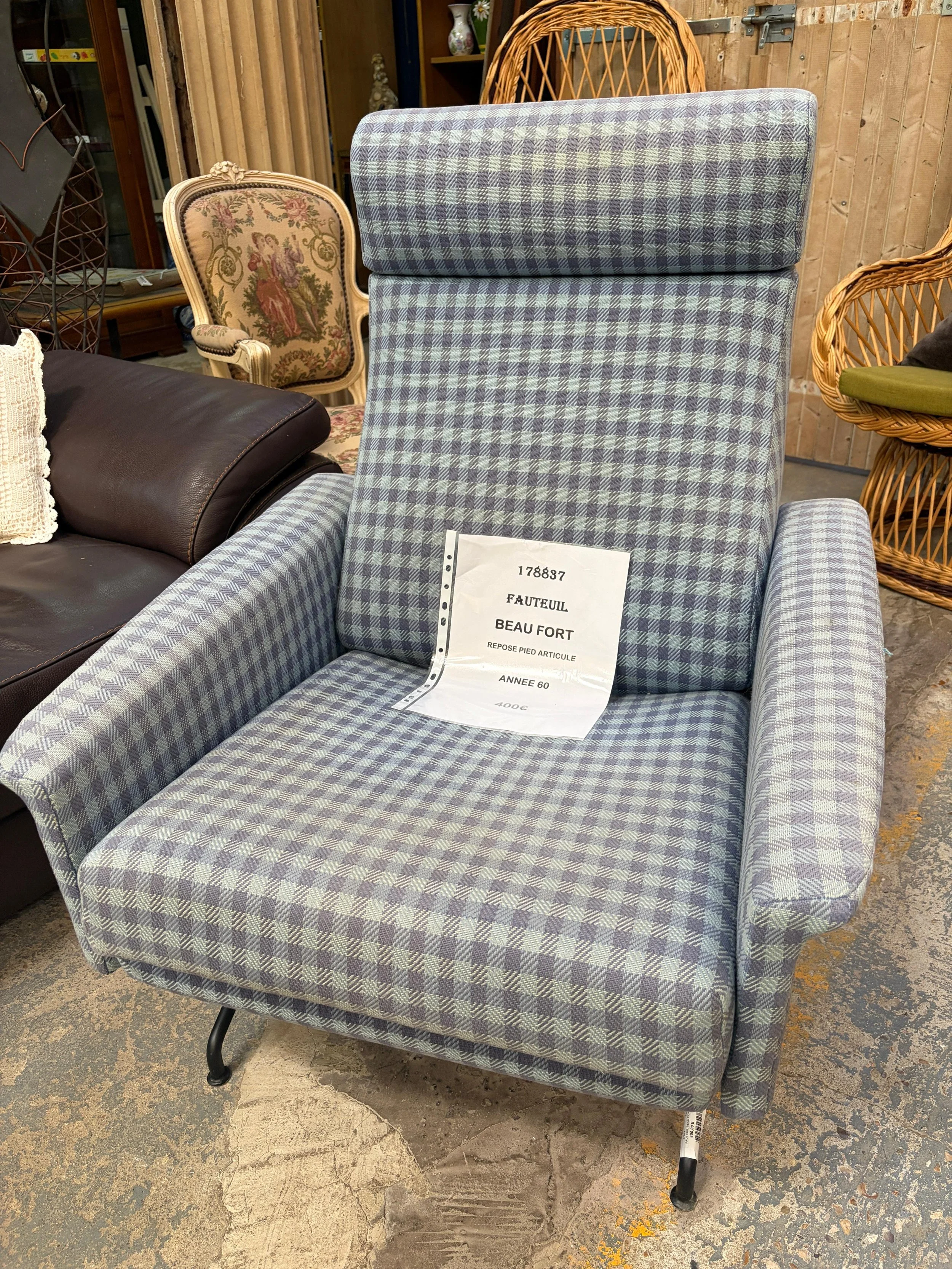 Fauteuil BEAUFORT Année 60 - 400€