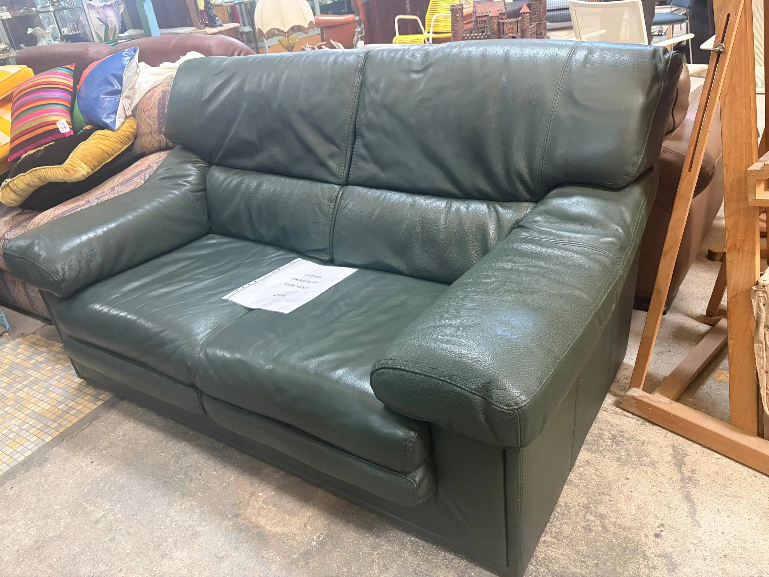 Canapé Cuir Vert - 250€